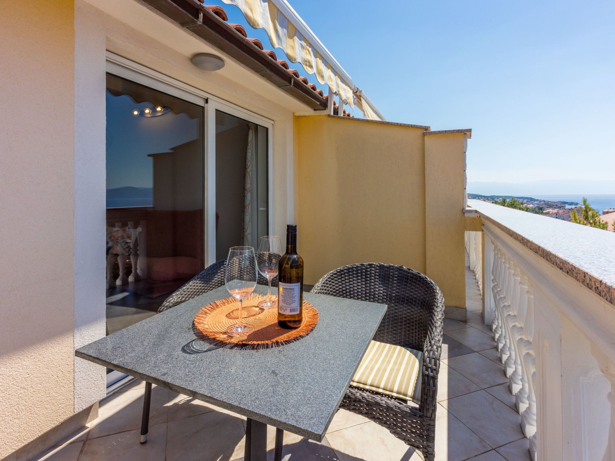 Studio-Apartment mit Meerblick-Binnen