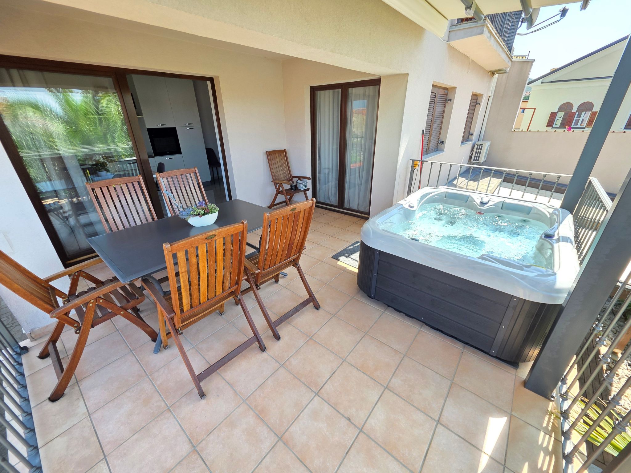 Wohnung für 6 Personen mit Jacuzzi-Binnen