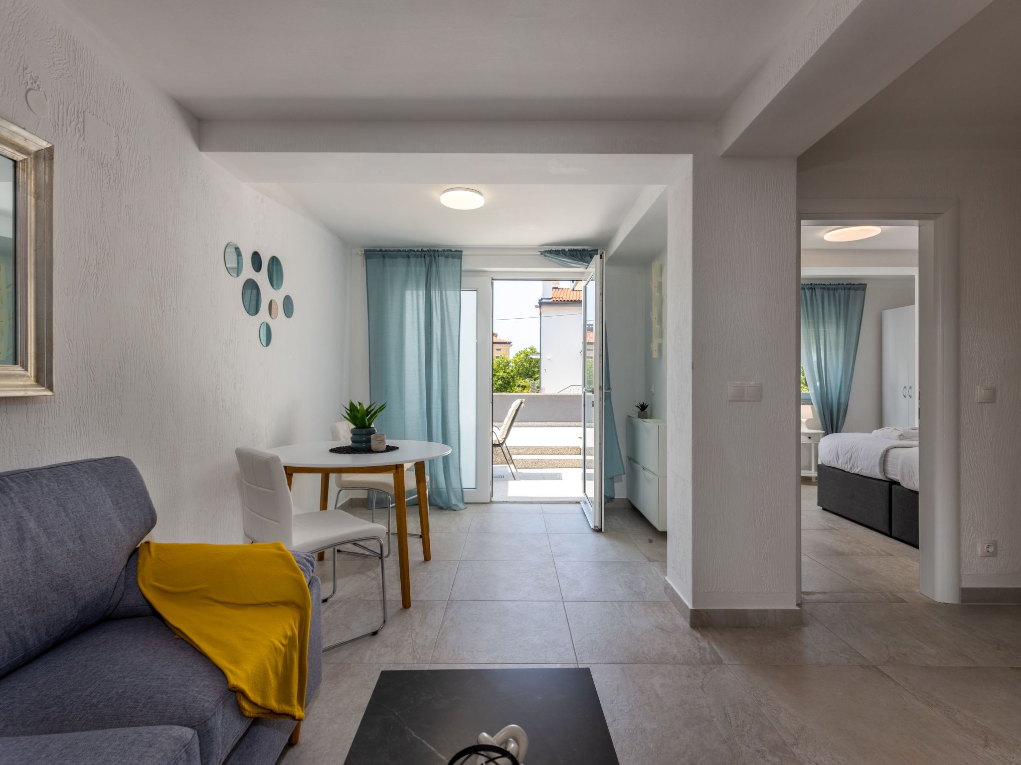 Modernes Apartment in Crikvenica mit Gemeinschaftspool-Binnen