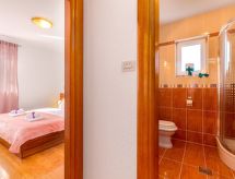 Appartement met balkon en zeezicht op 60 meter van het strand in Crikvenica - thumbnail 6