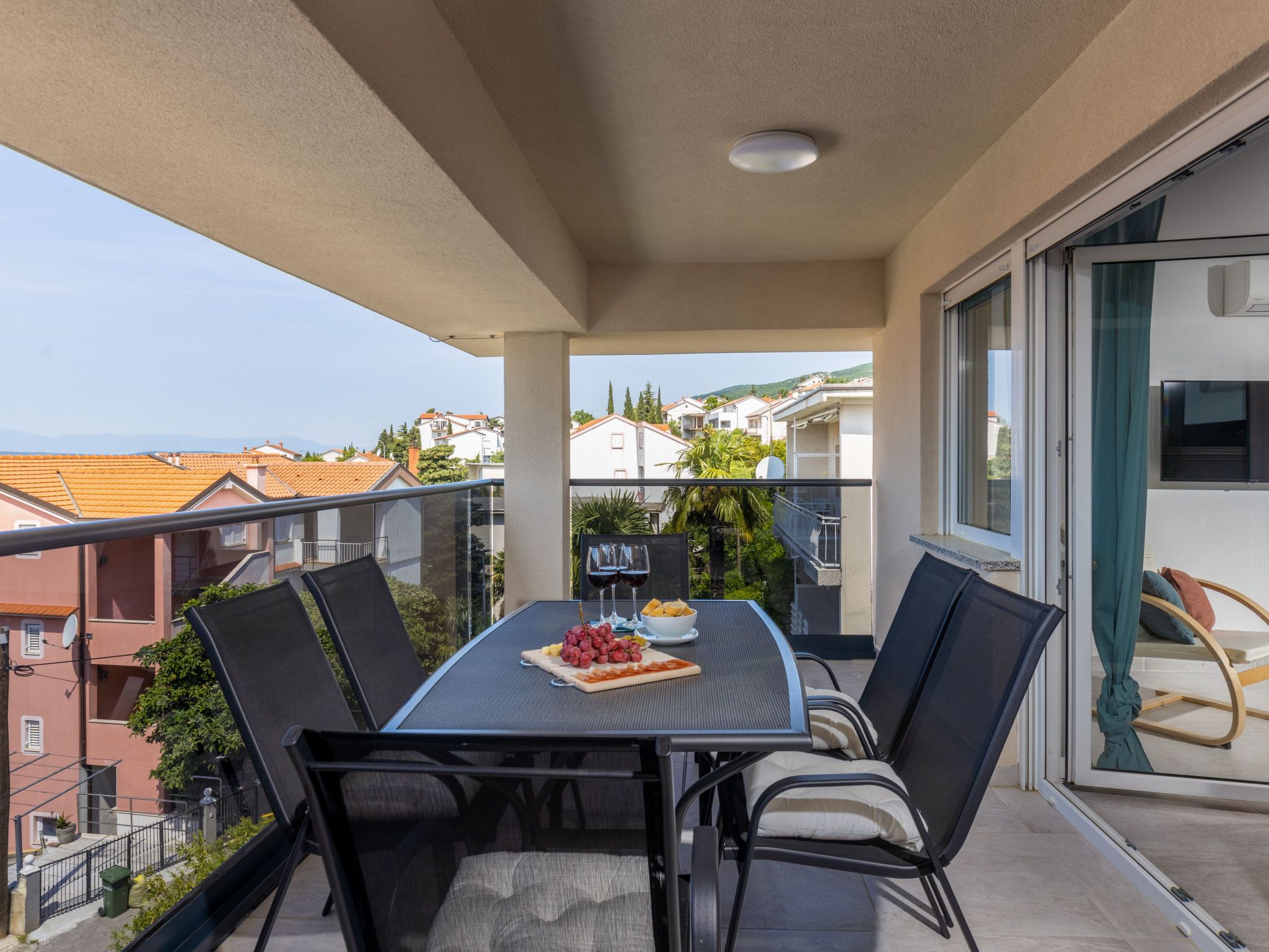 Moderne Wohnung in Crikvenica mit Pool