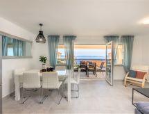 Modern appartement in Crikvenica met zwembad, 300m van zee - thumbnail 1
