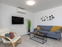Modern appartement in Crikvenica met zwembad, 300m van zee - thumbnail 4