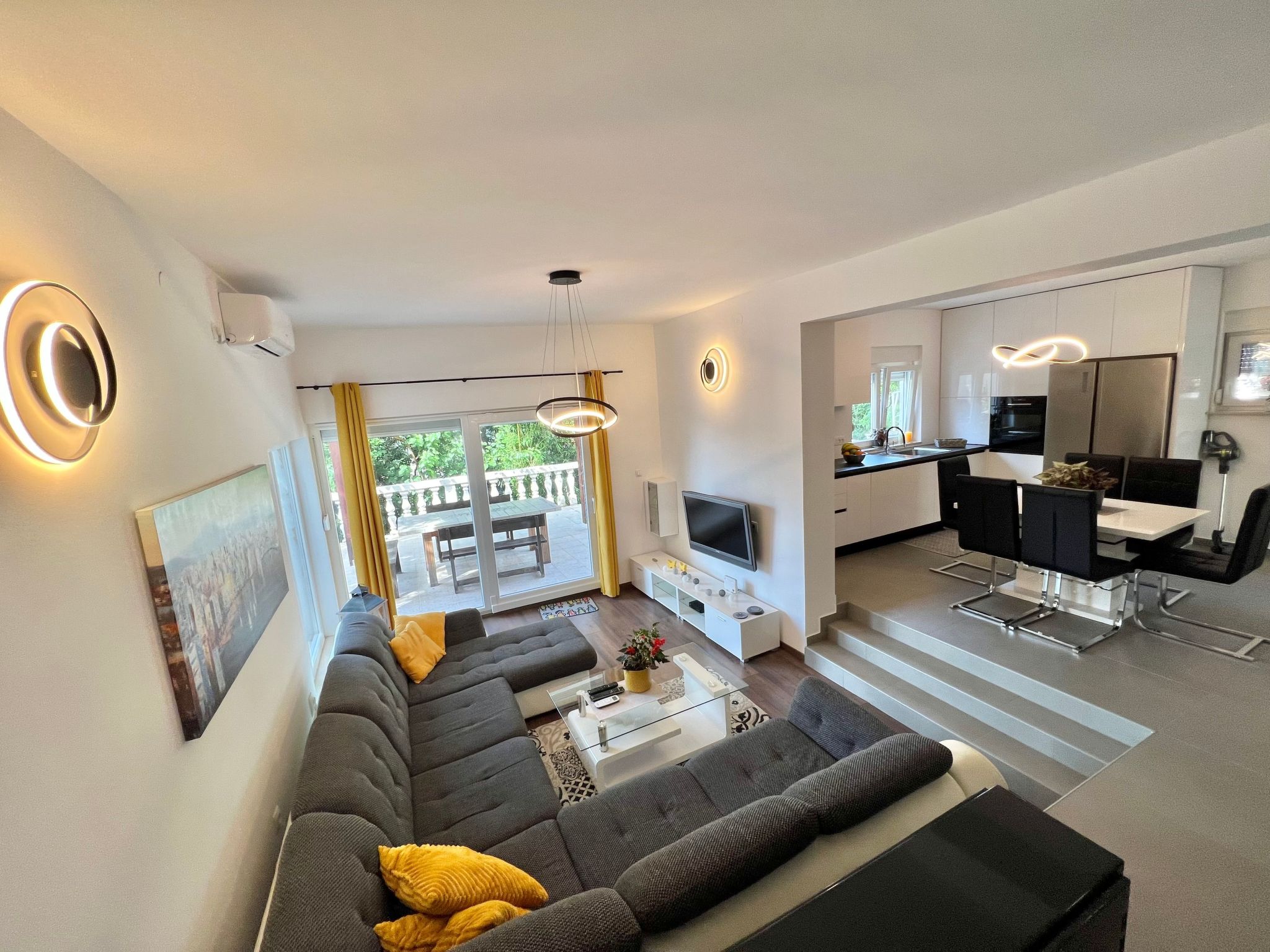 Wohnung in Crikvenica mit Großer Terrasse-Image-tags.info