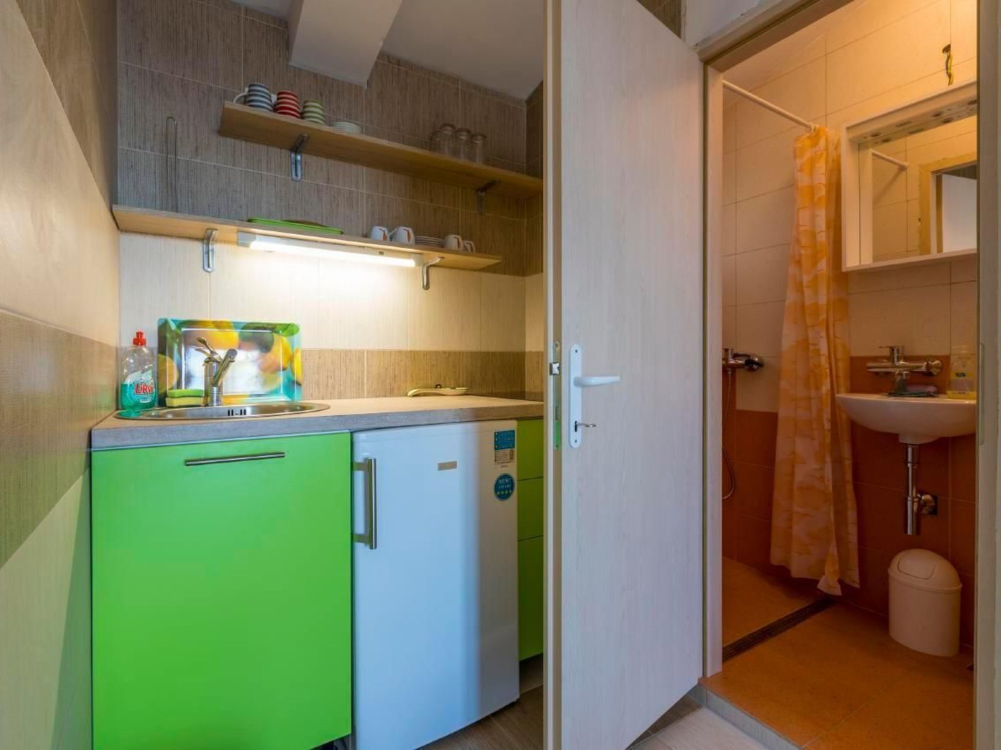 Wohnung in Crikvenica mit Möbliertem Balkon-Drinnen