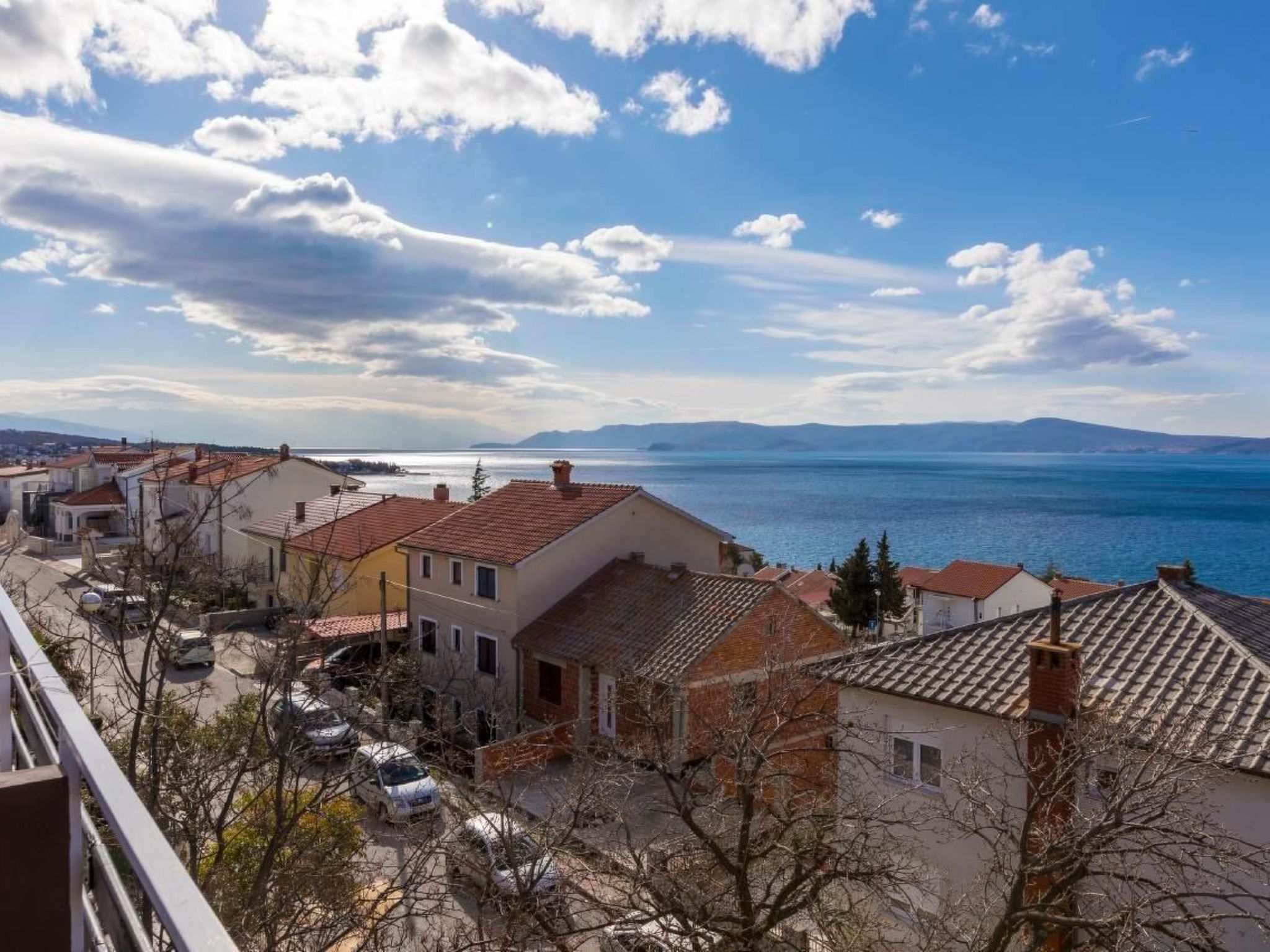 Wohnung in Crikvenica mit Möbliertem Balkon-Image-tags.info