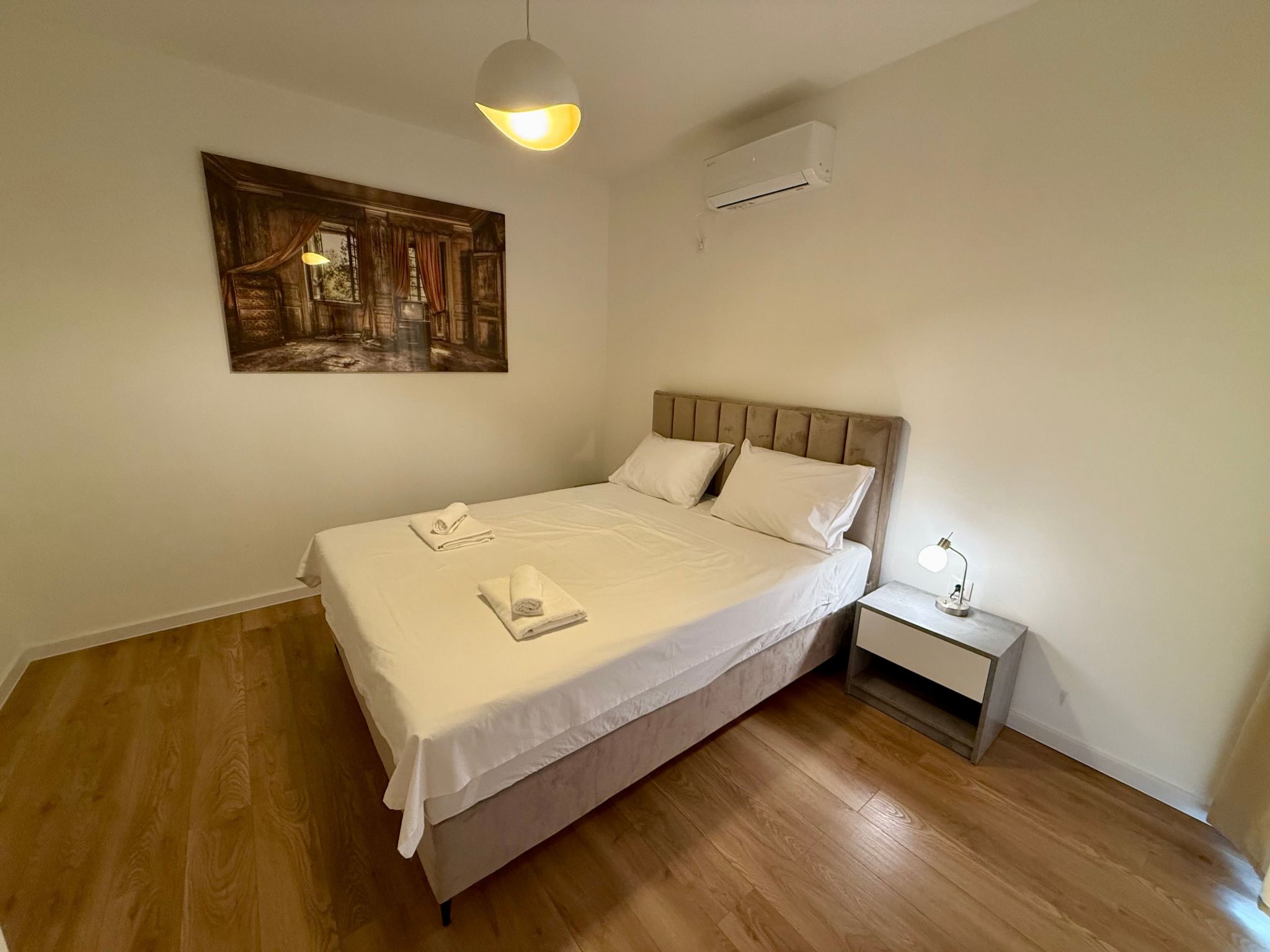 Schöne moderne Villa v-Binnen