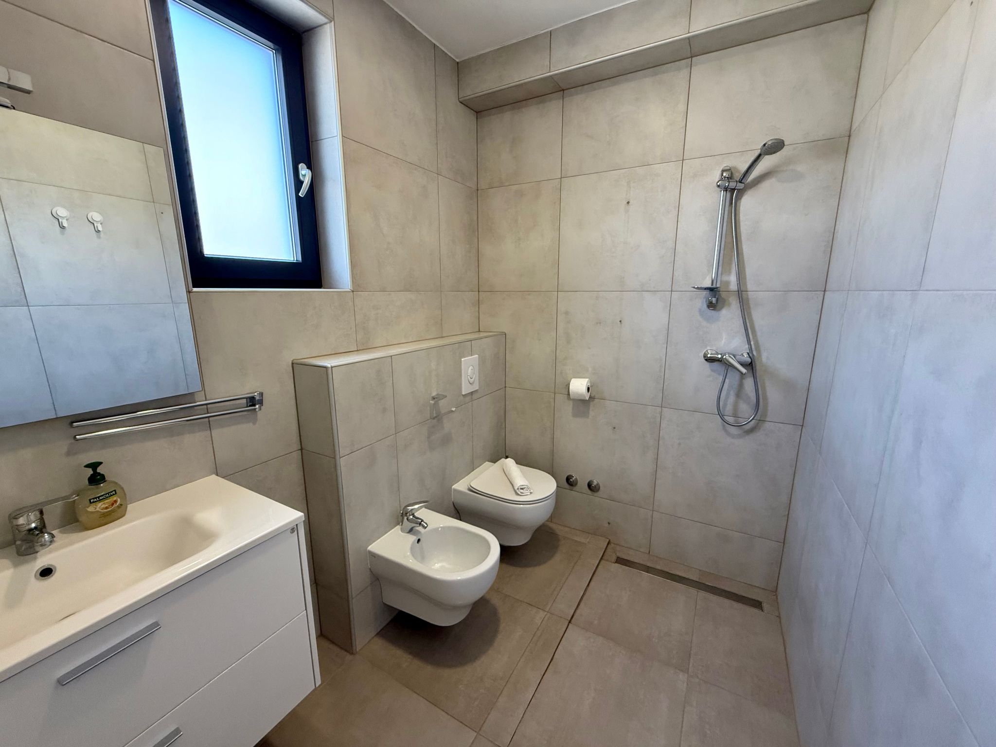 Schöne moderne Villa v-Binnen