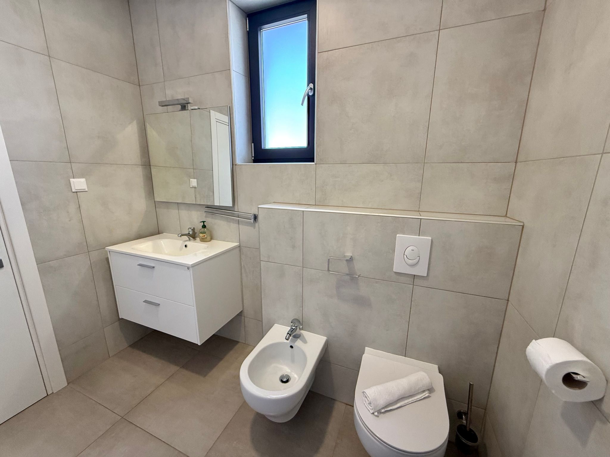 Schöne moderne Villa v-Image-tags.info