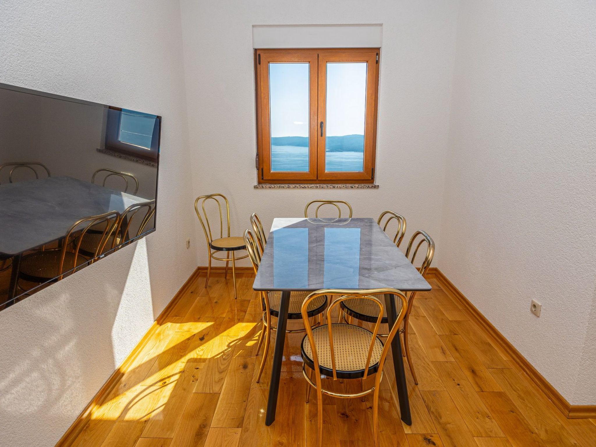 Wohnung Mistral 7-Binnen