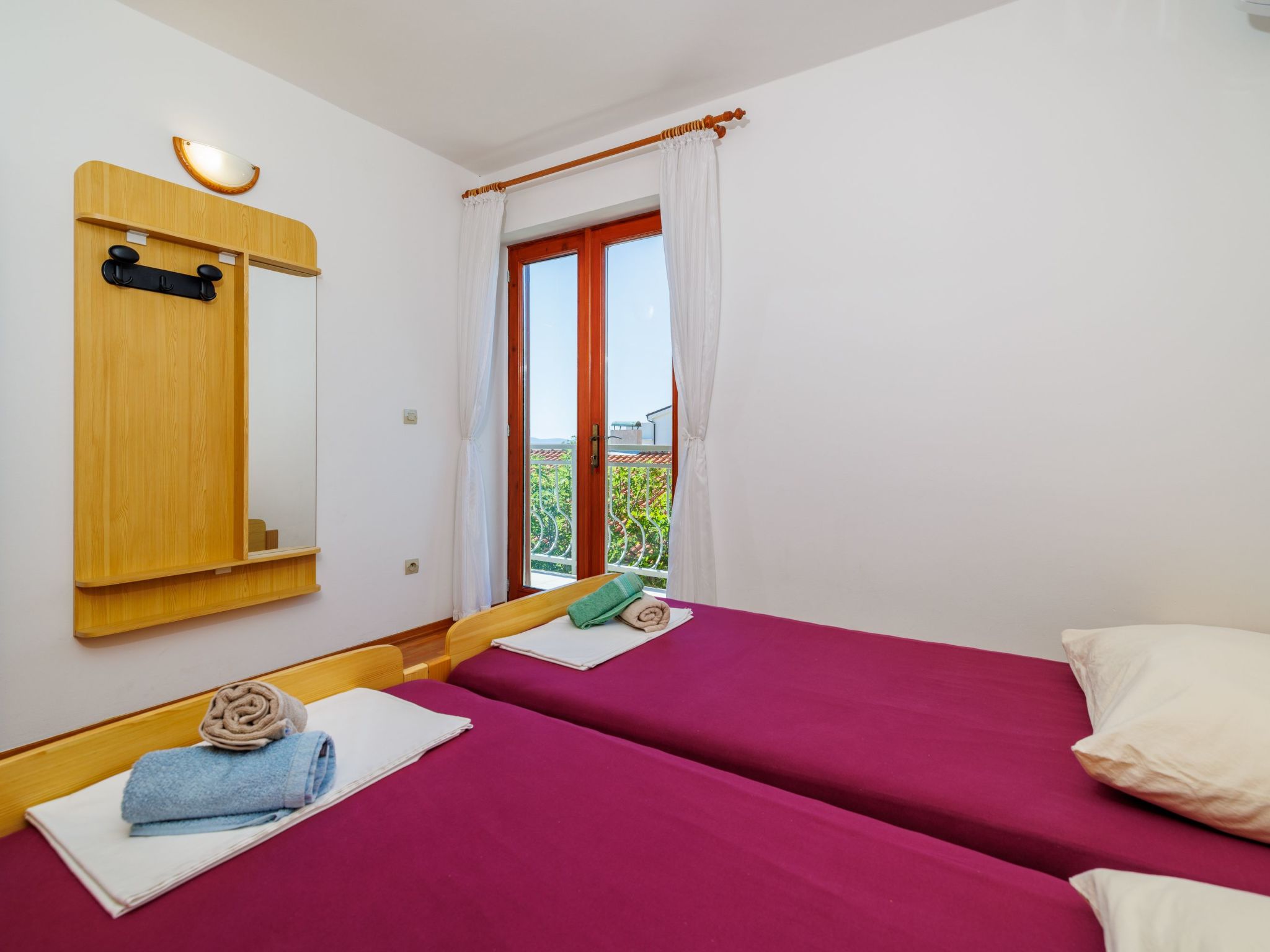 Mistral1-Image-tags.info