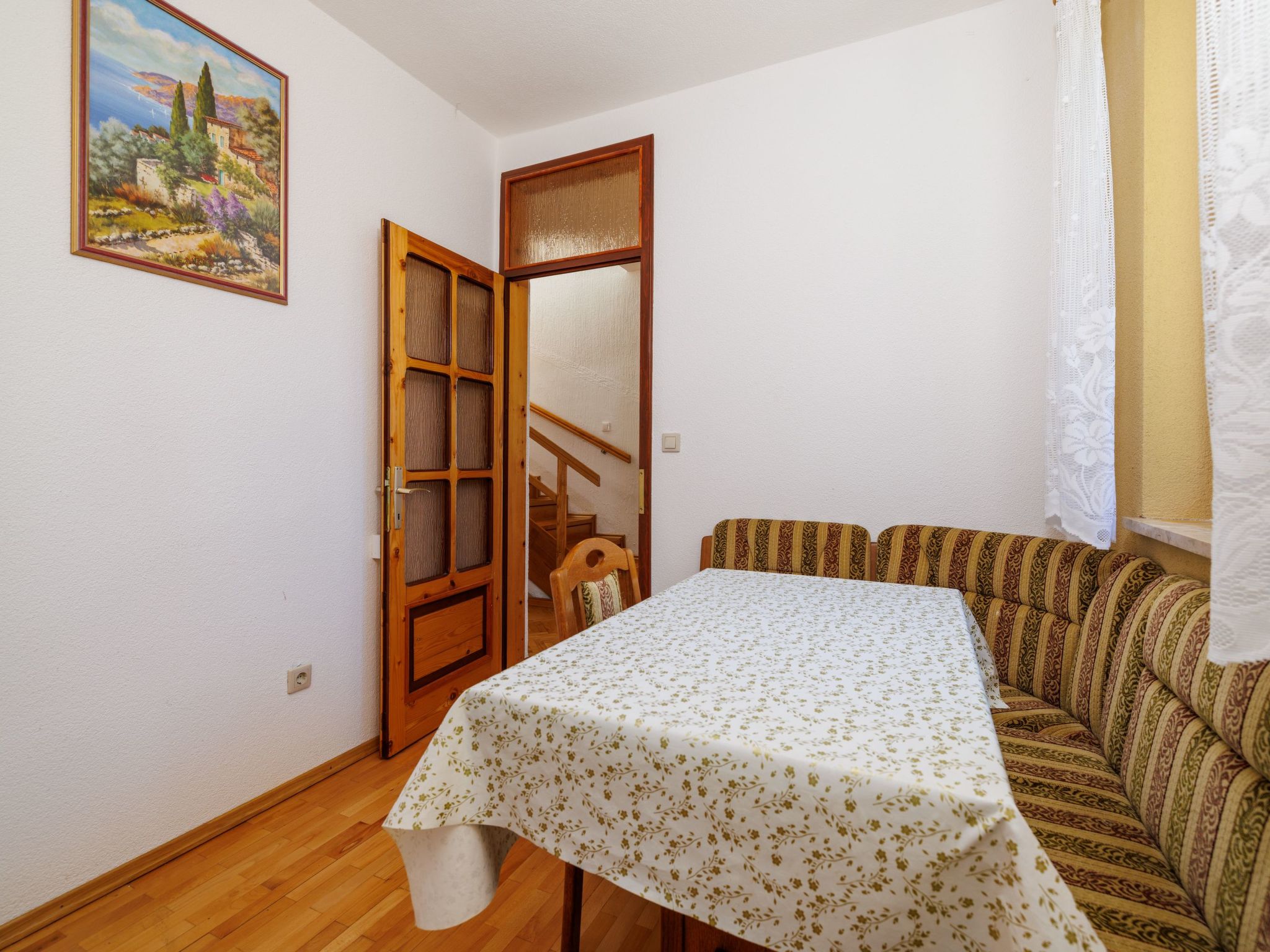 Mistral1-Image-tags.info