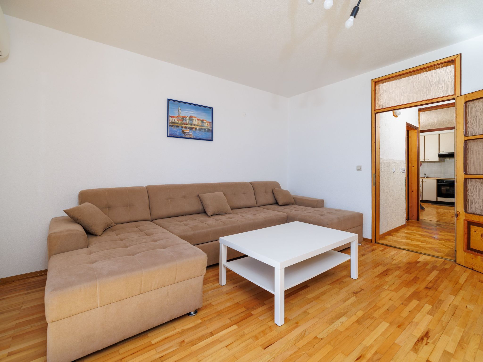 Mistral1-Image-tags.info