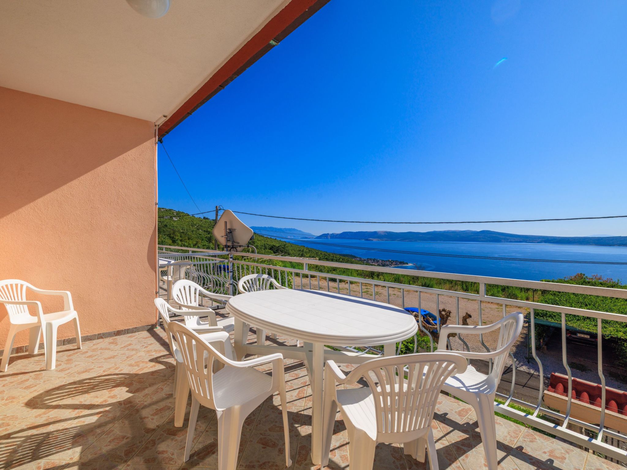 Mistral1-Image-tags.info