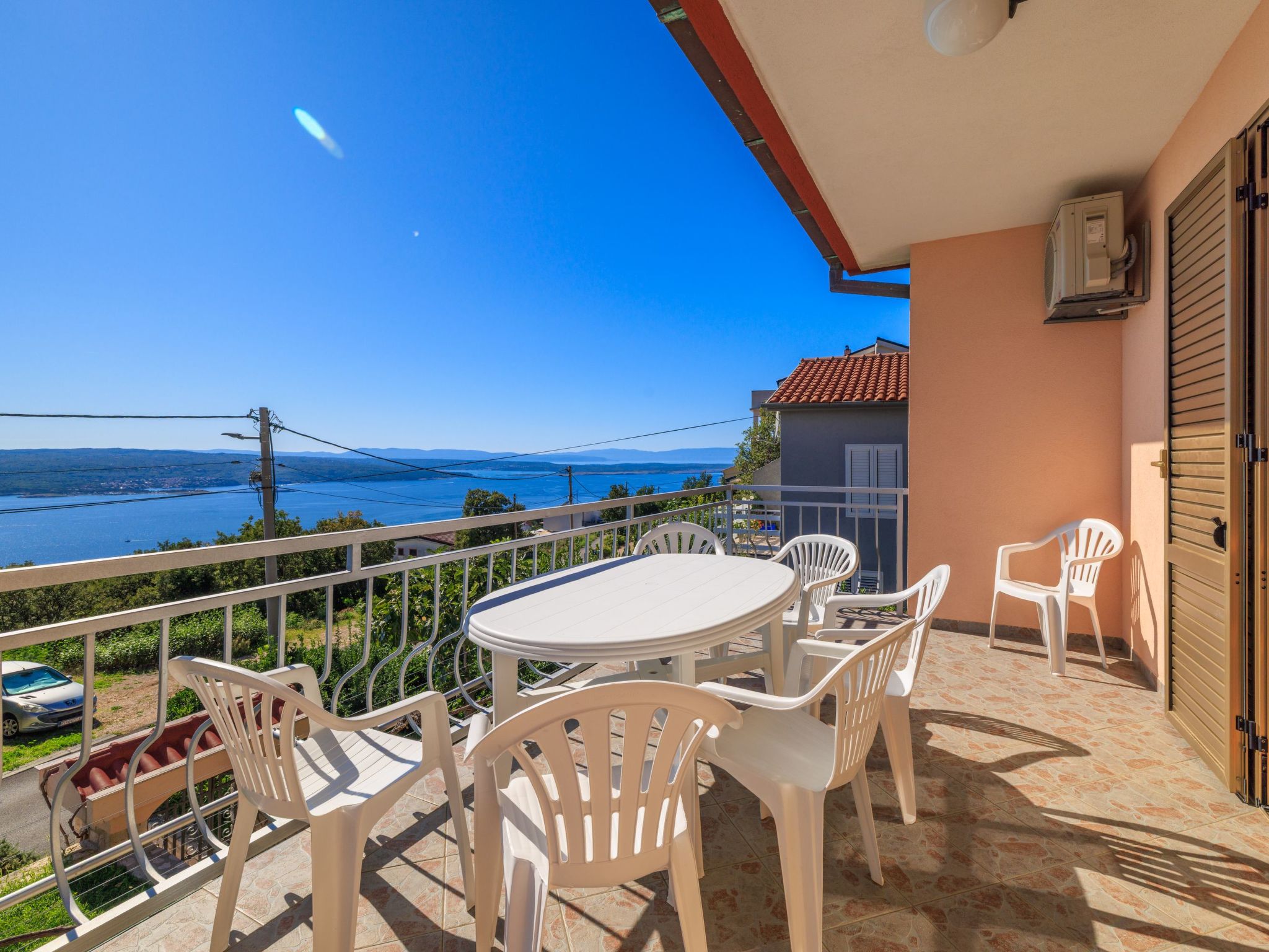 Mistral1-Image-tags.info