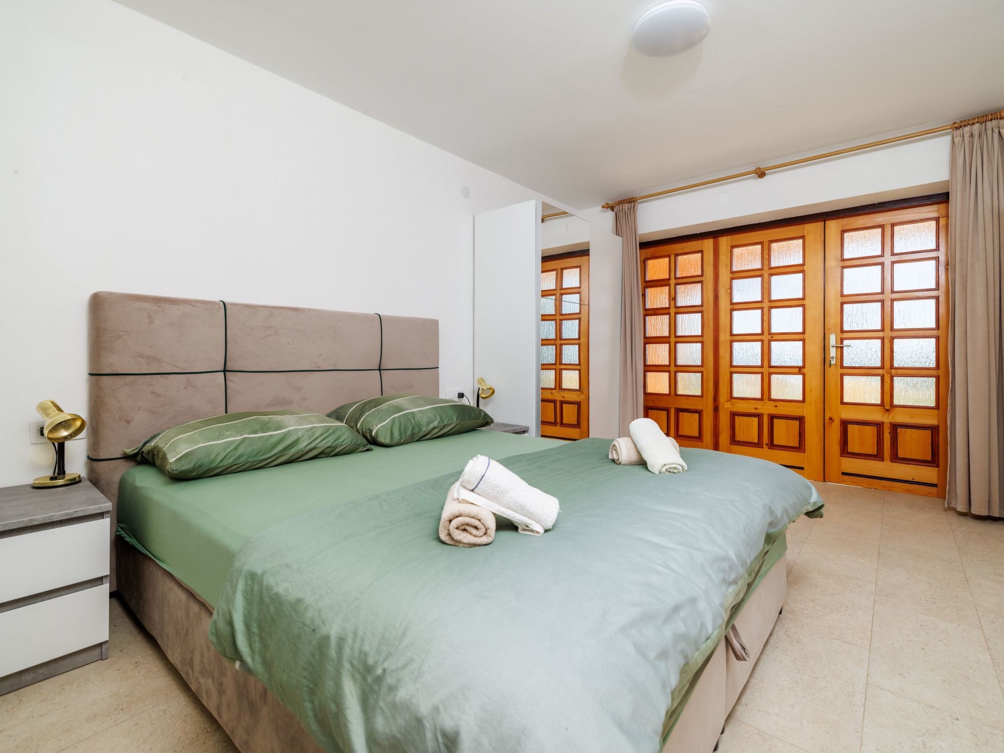 Mistral1-Image-tags.info