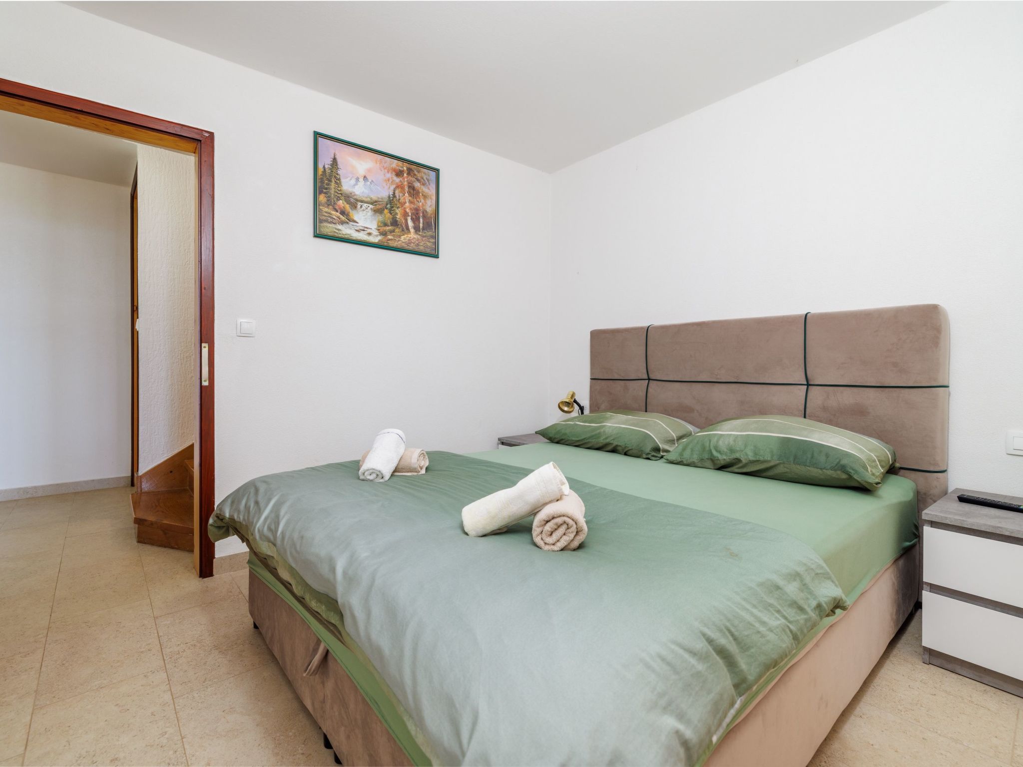 Mistral1-Image-tags.info