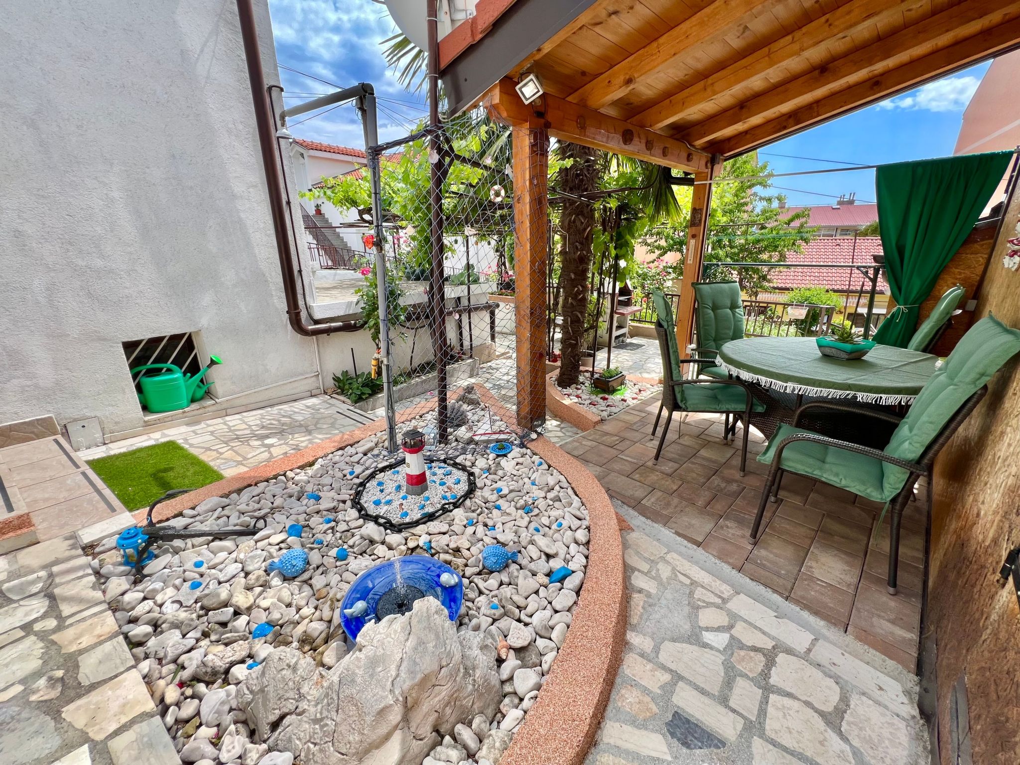 Mit eigenem Garten und Grill-Dehors