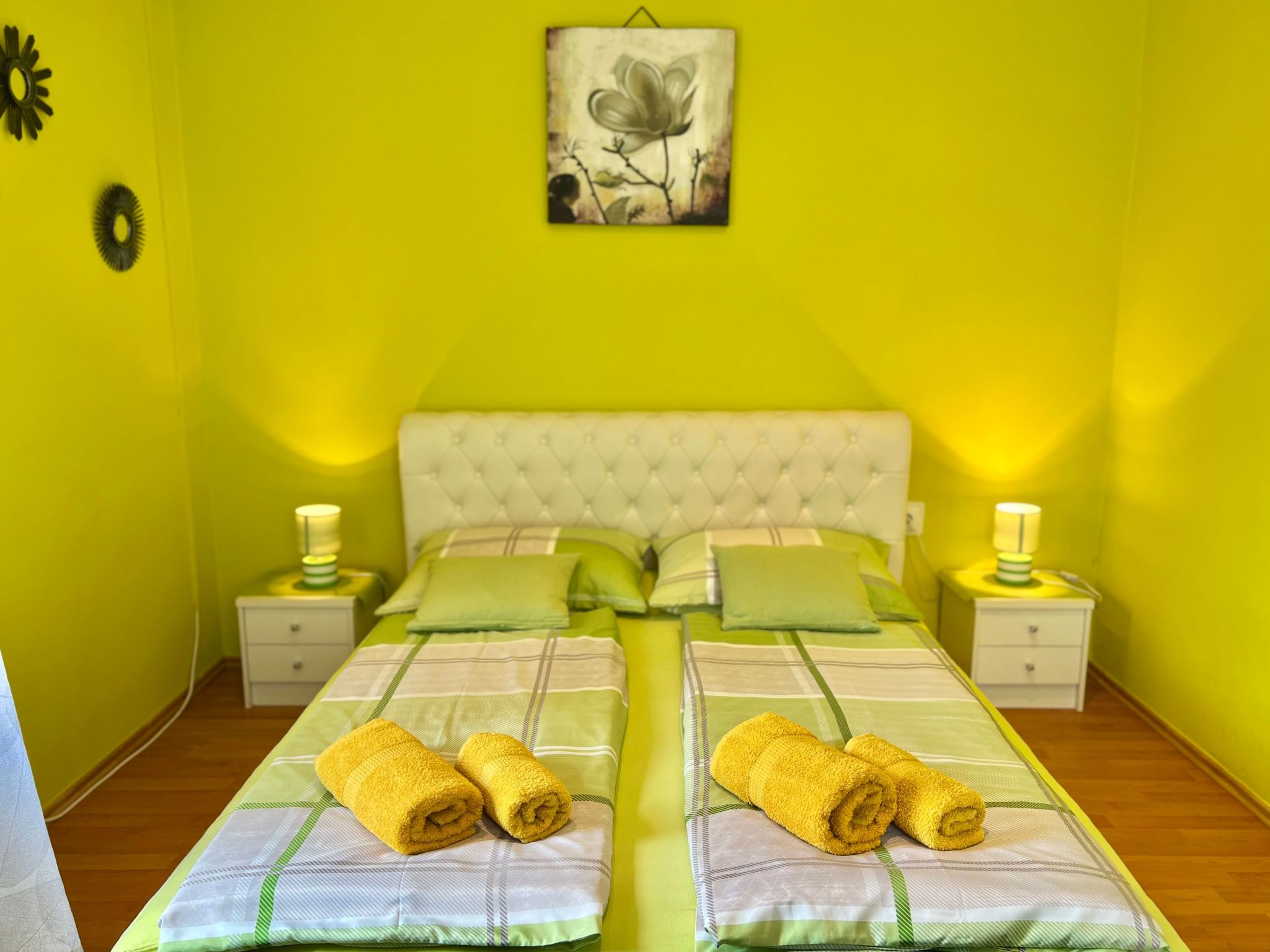 Mit eigenem Garten und Grill-Dedans