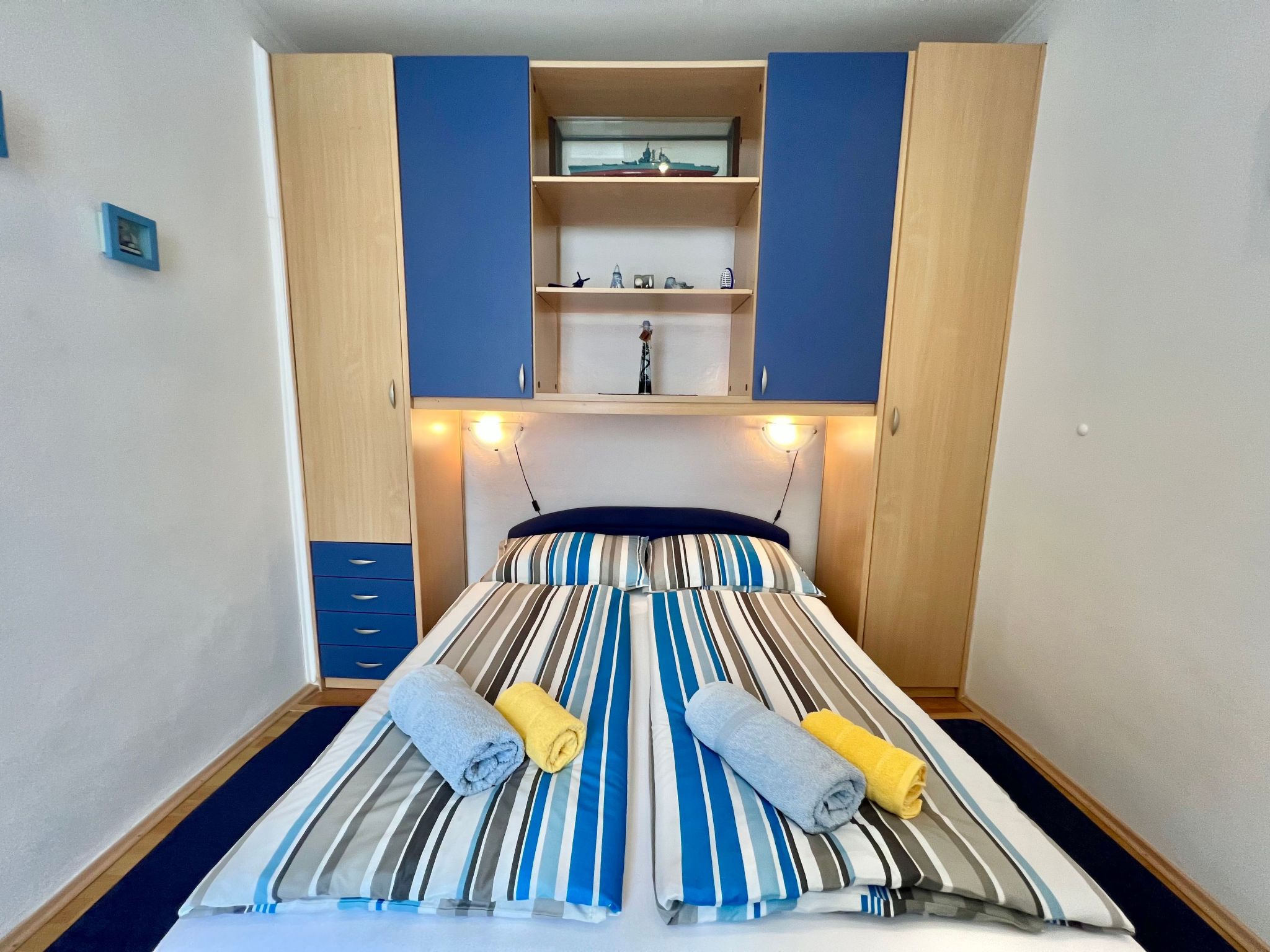 Mit eigenem Garten und Grill-Dedans