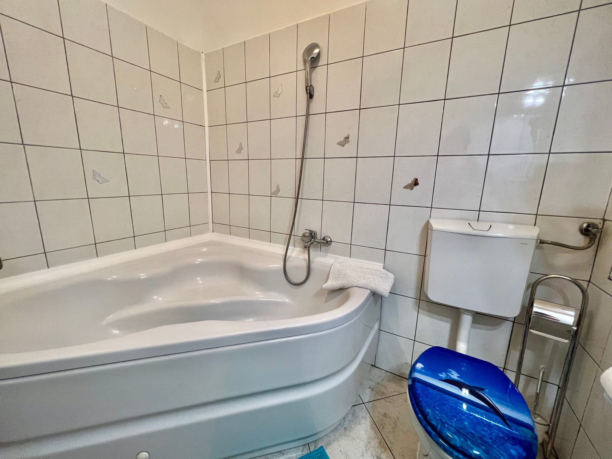 Mit eigenem Garten und Grill-Dedans