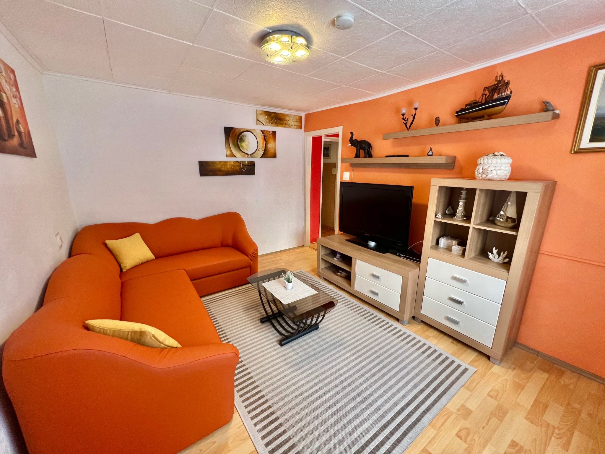 Photo of mit eigenem Garten und Grill