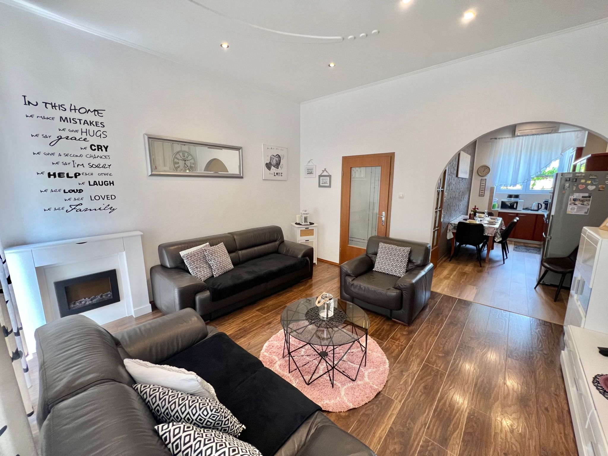 Holiday house Lona-Binnen