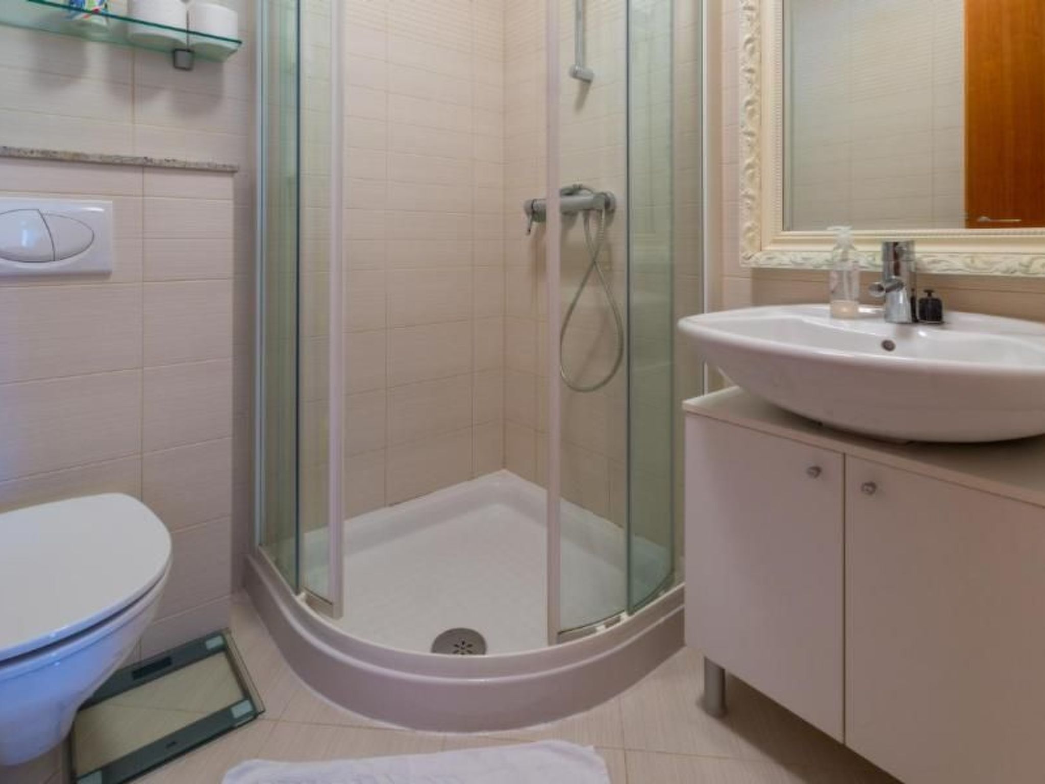 Photo of Golden View