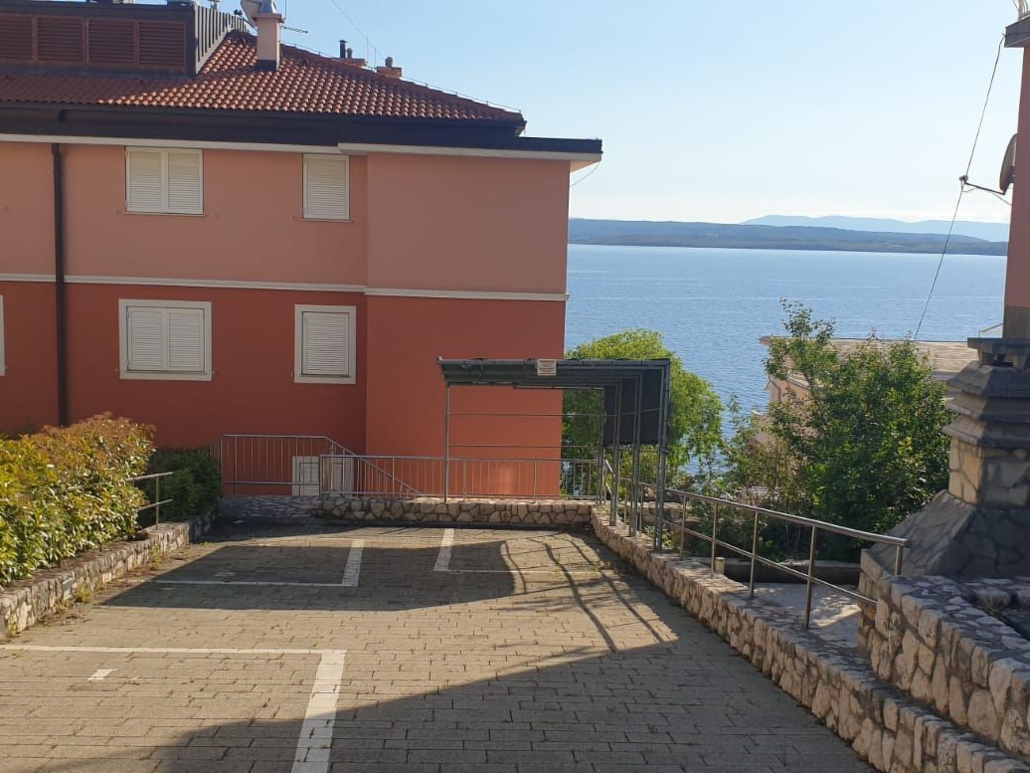 Photo of Golden View