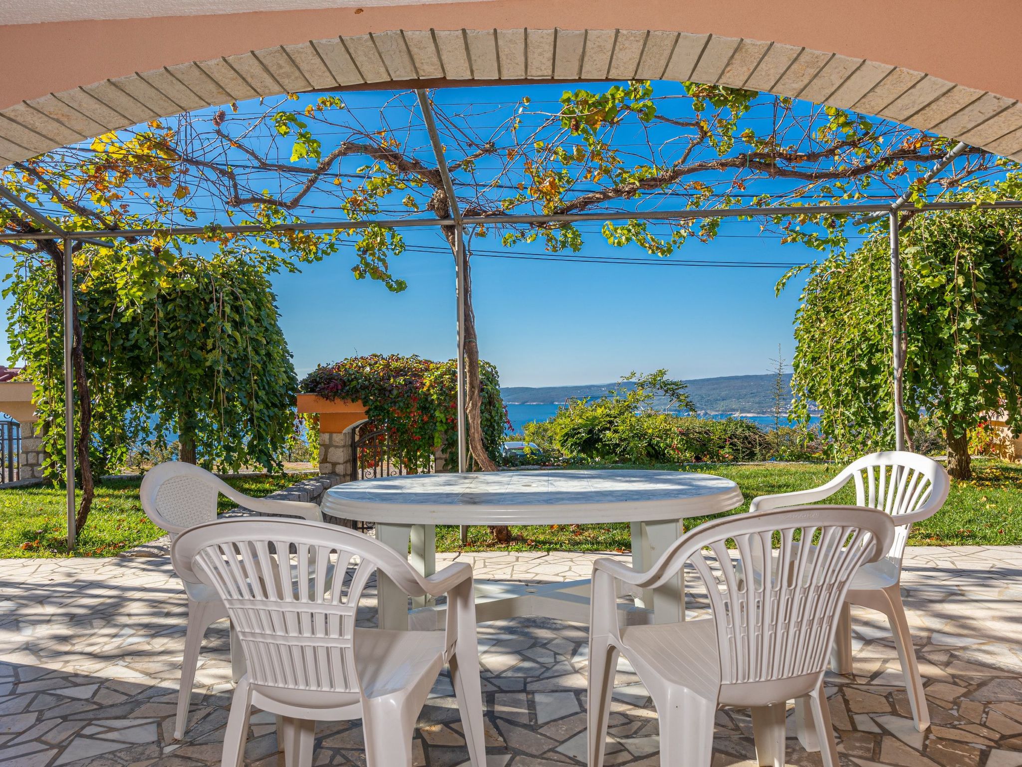 In Crikvenica mit Großem Garten