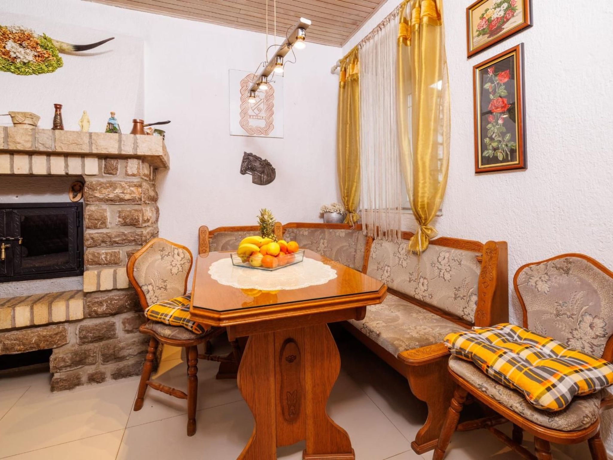 Vila Bribirka-Inside