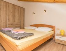 Appartement in Crikvenica mit Terrasse und Grill und Nah am Strand