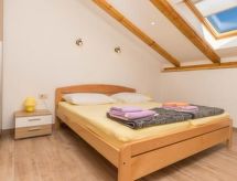 Appartement in Crikvenica mit Terrasse und Grill und Nah am Strand