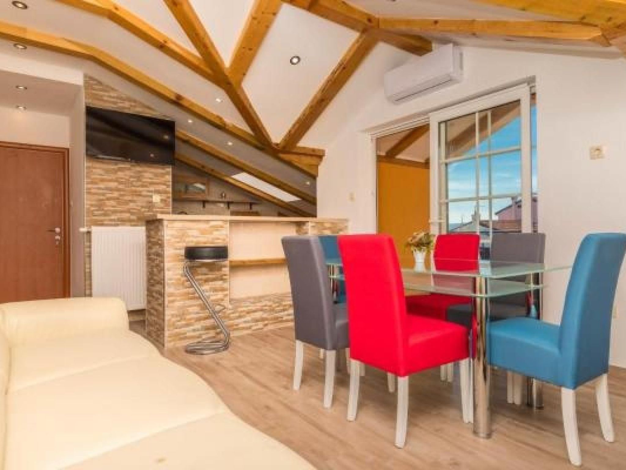 Appartement in Crikvenica mit Terrasse und Grill und Nah am Strand-Drinnen