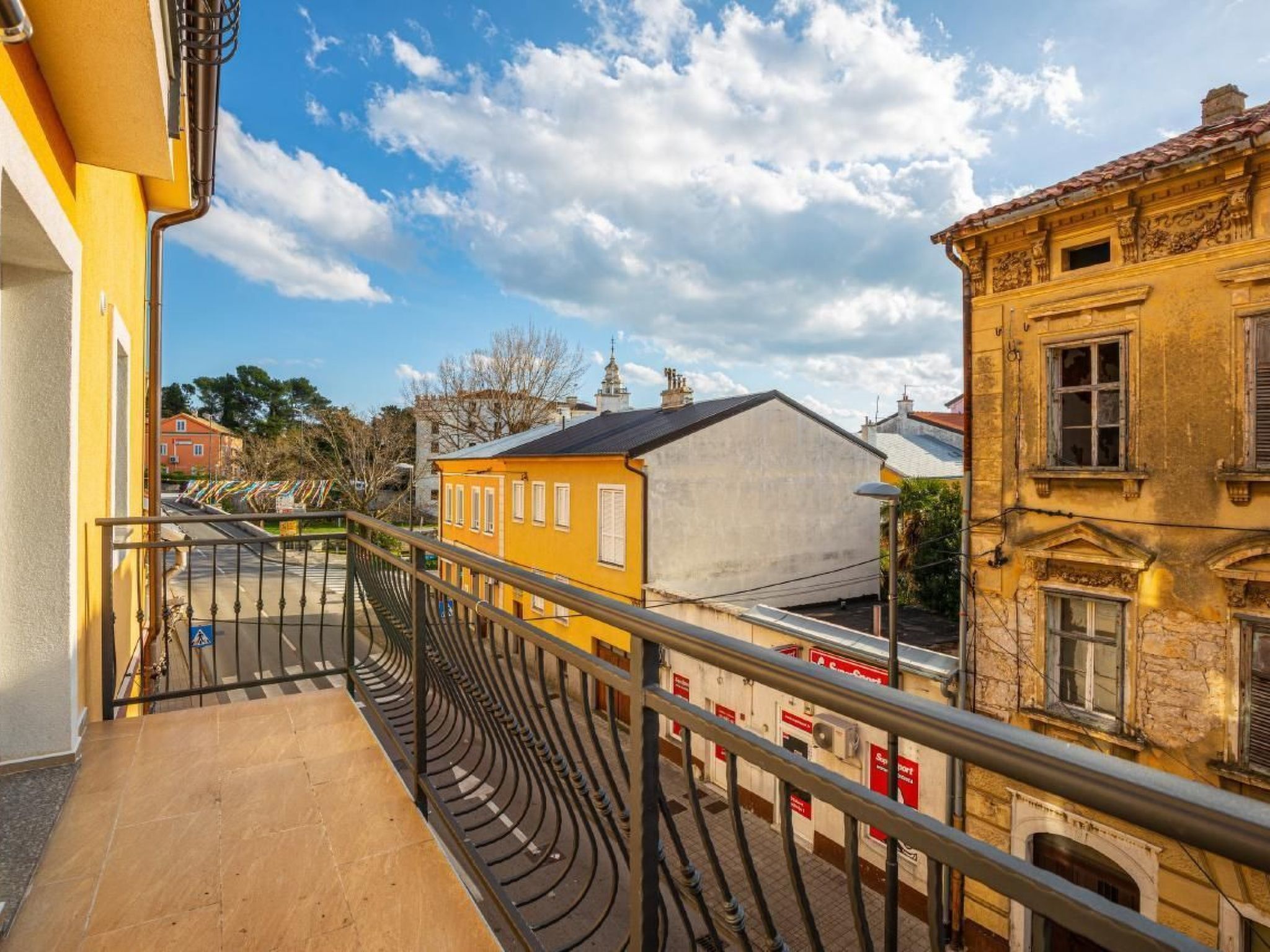 Nette Ferienwohnung in Crikvenica mit Grill und Strand in der Nähe