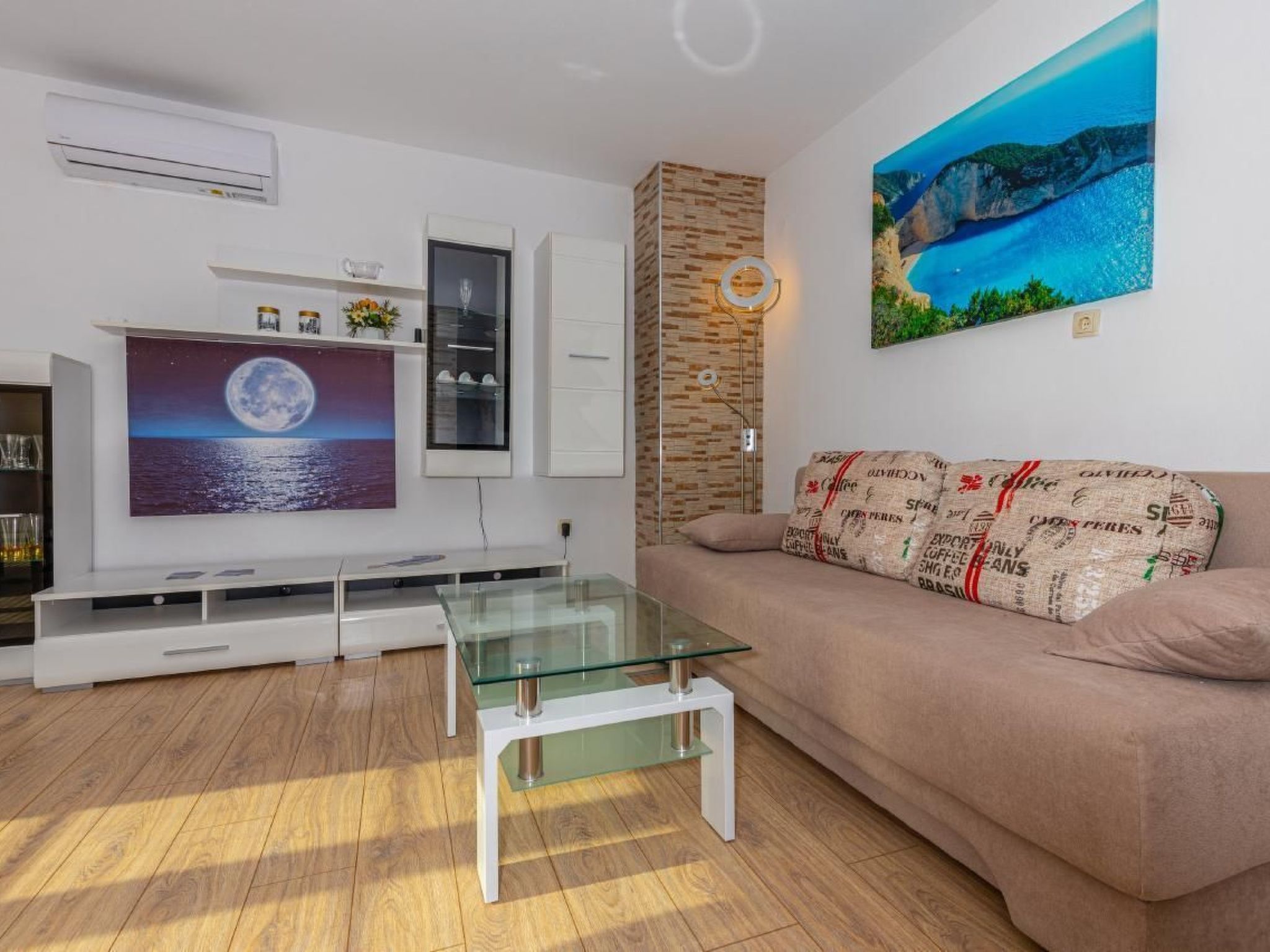 Nette Ferienwohnung in Crikvenica mit Grill und Strand in der Nähe-Drinnen