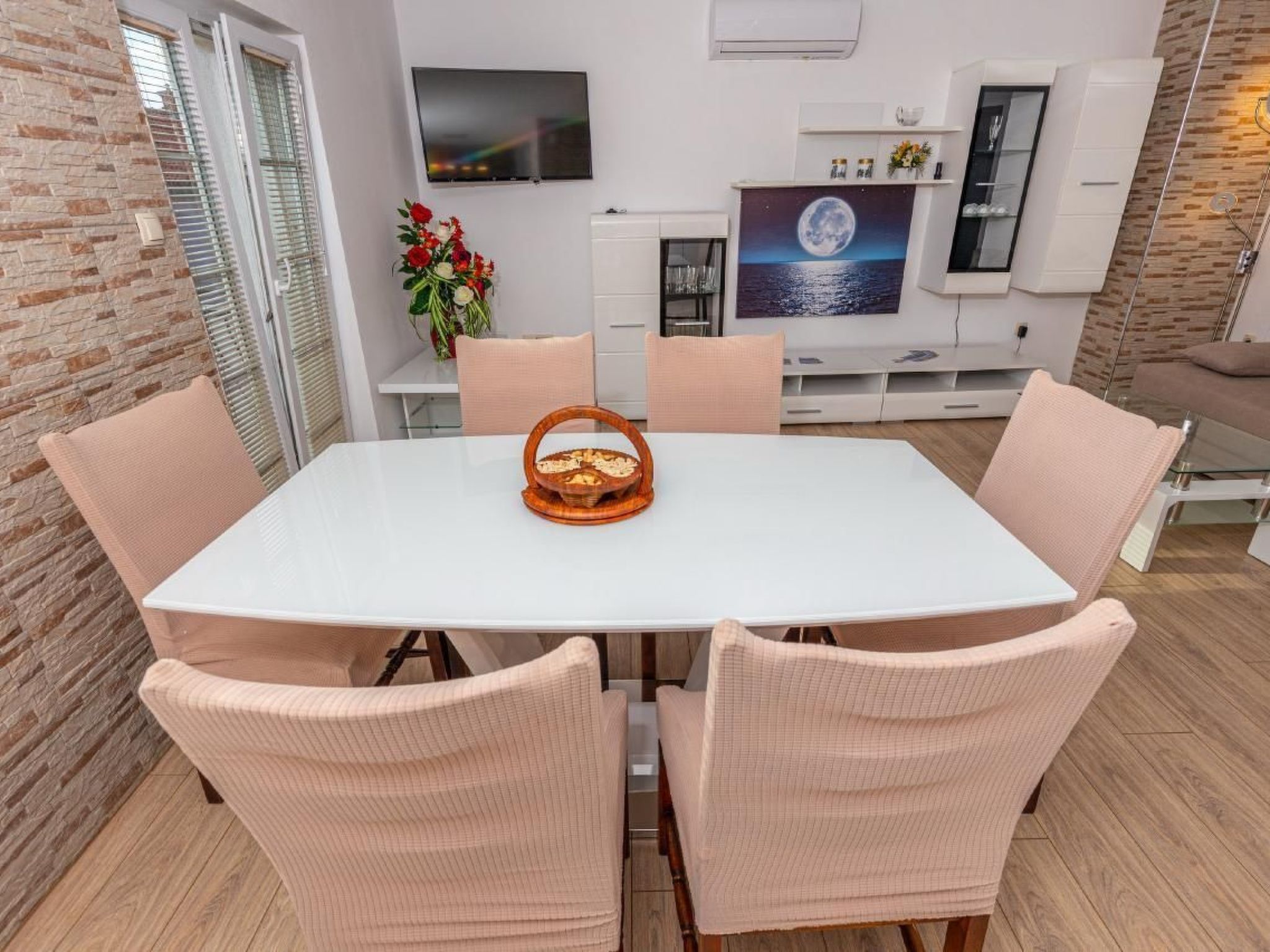 Nette Ferienwohnung in Crikvenica mit Grill und Strand in der Nähe-Drinnen