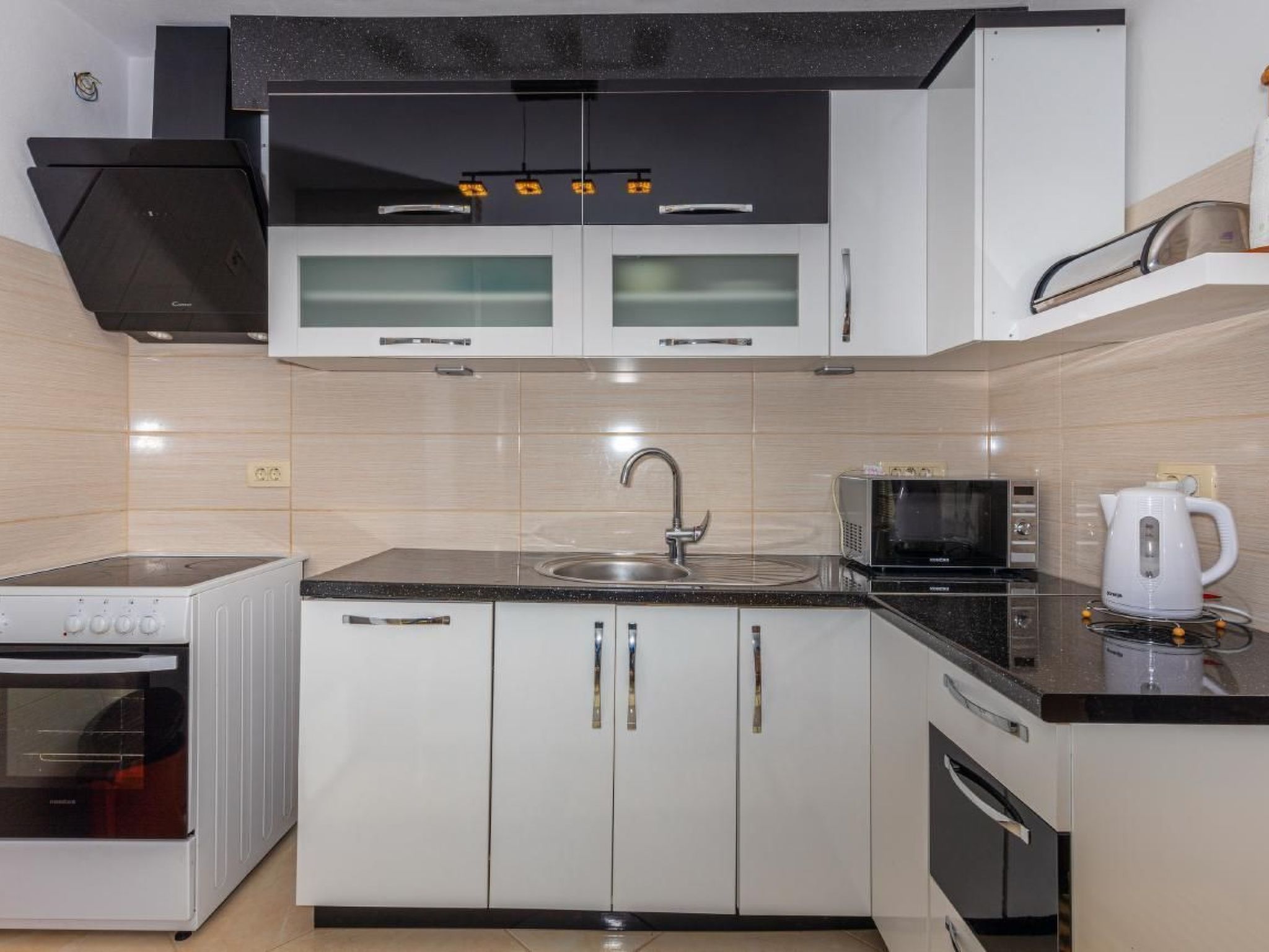 Nette Ferienwohnung in Crikvenica mit Grill und Strand in der Nähe-Drinnen