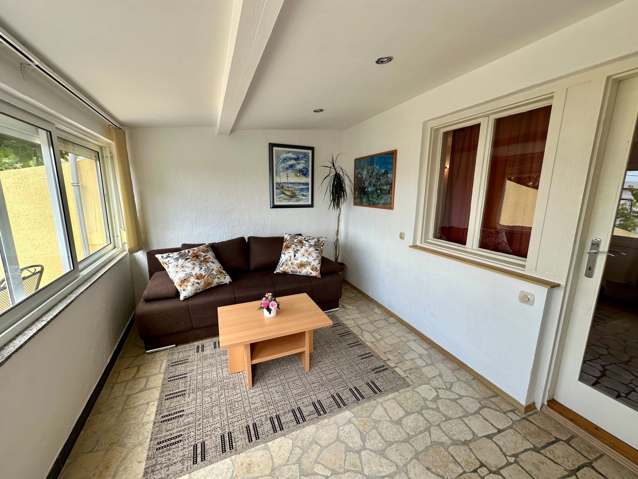 Apartment Car-Image-tags.info