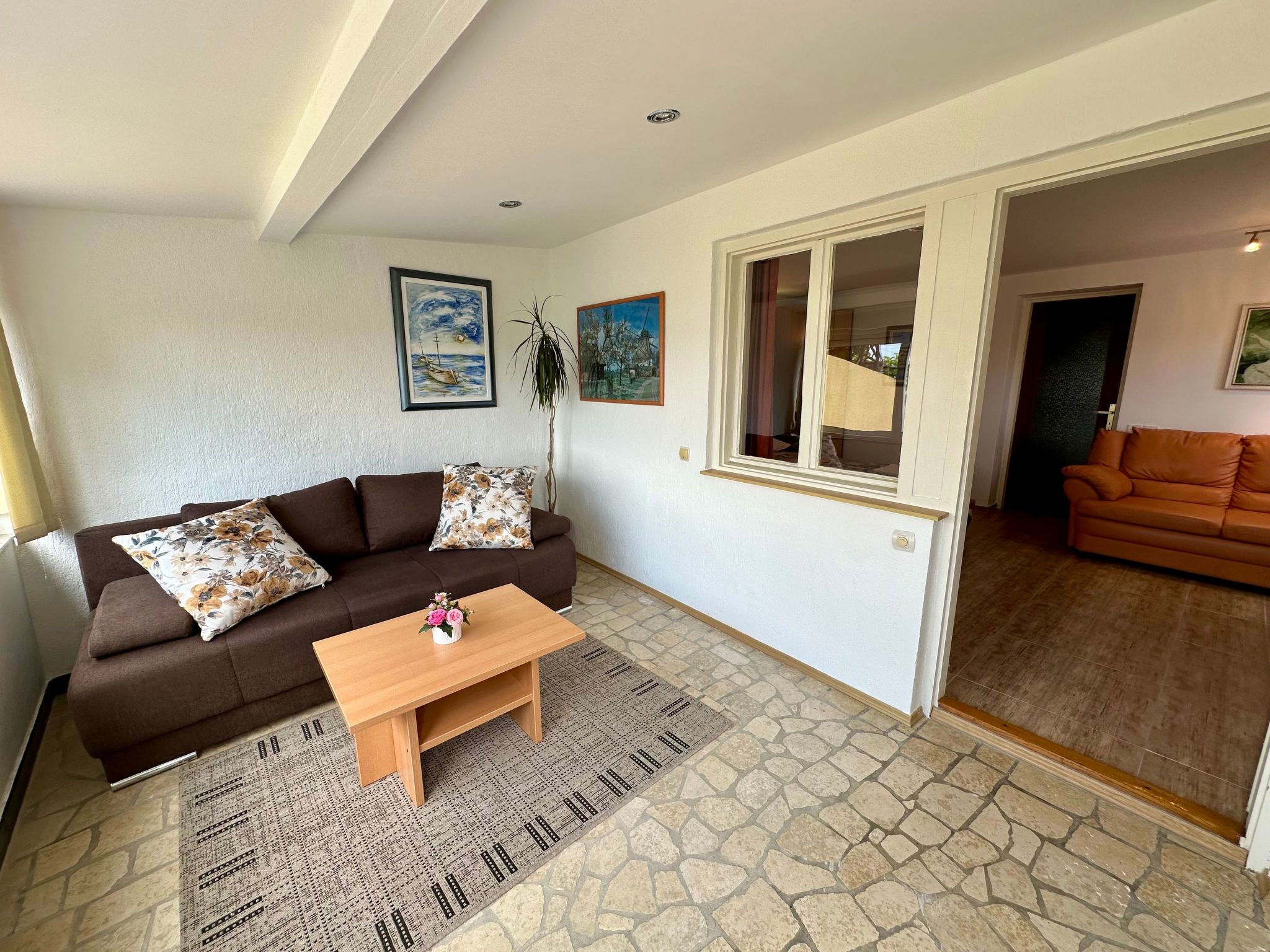 Apartment Car-Drinnen