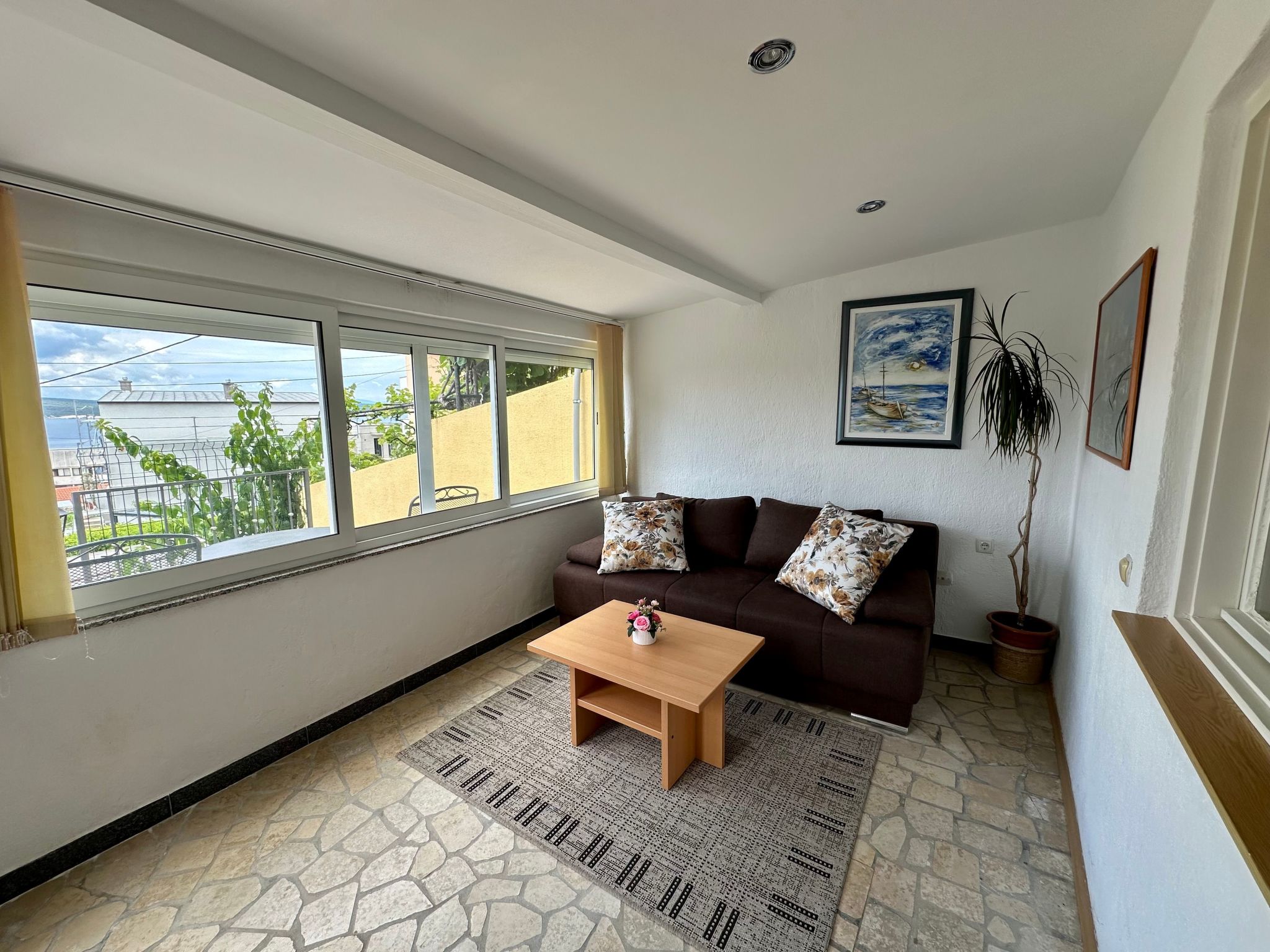 Apartment Car-Drinnen