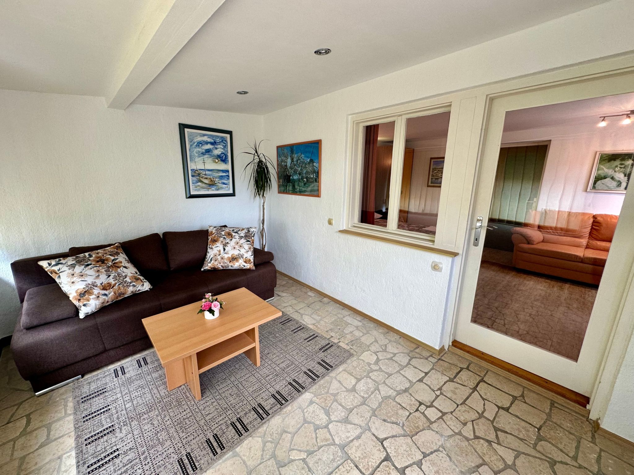 Apartment Car-Drinnen