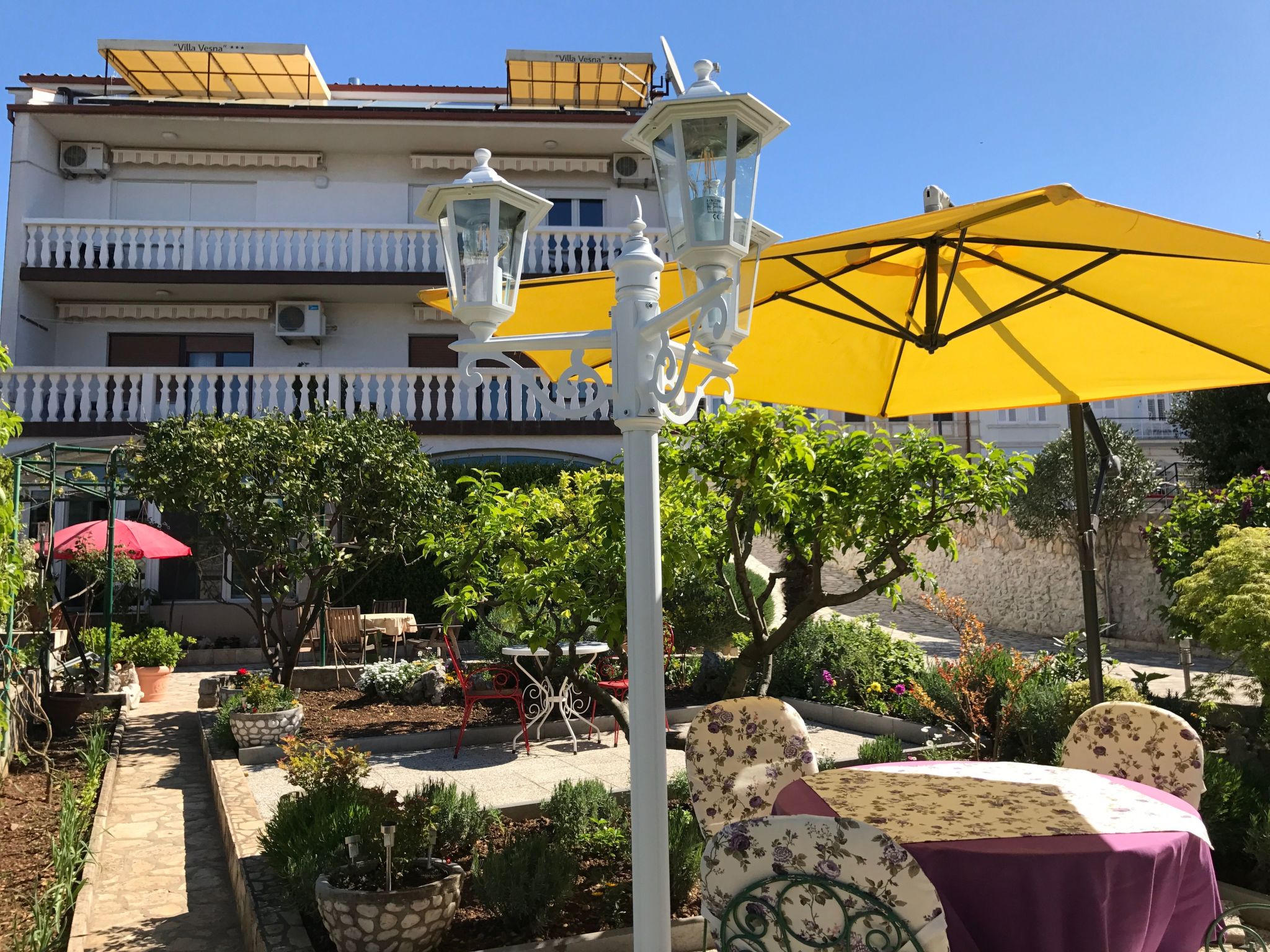 Familienappartement Balkon und Loggia mit Meerblick-Inside
