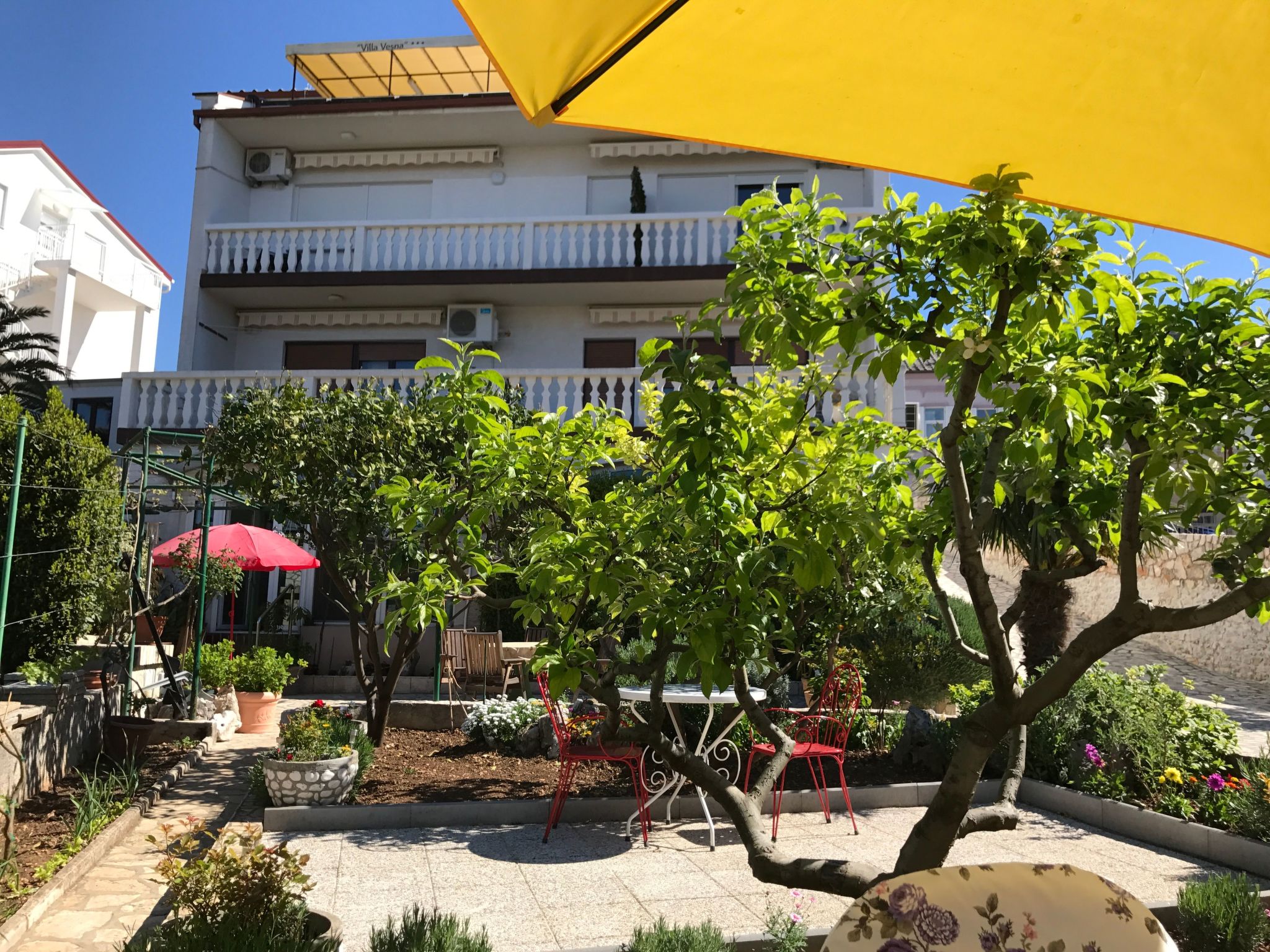 Familienappartement Balkon und Loggia mit Meerblick-Inside