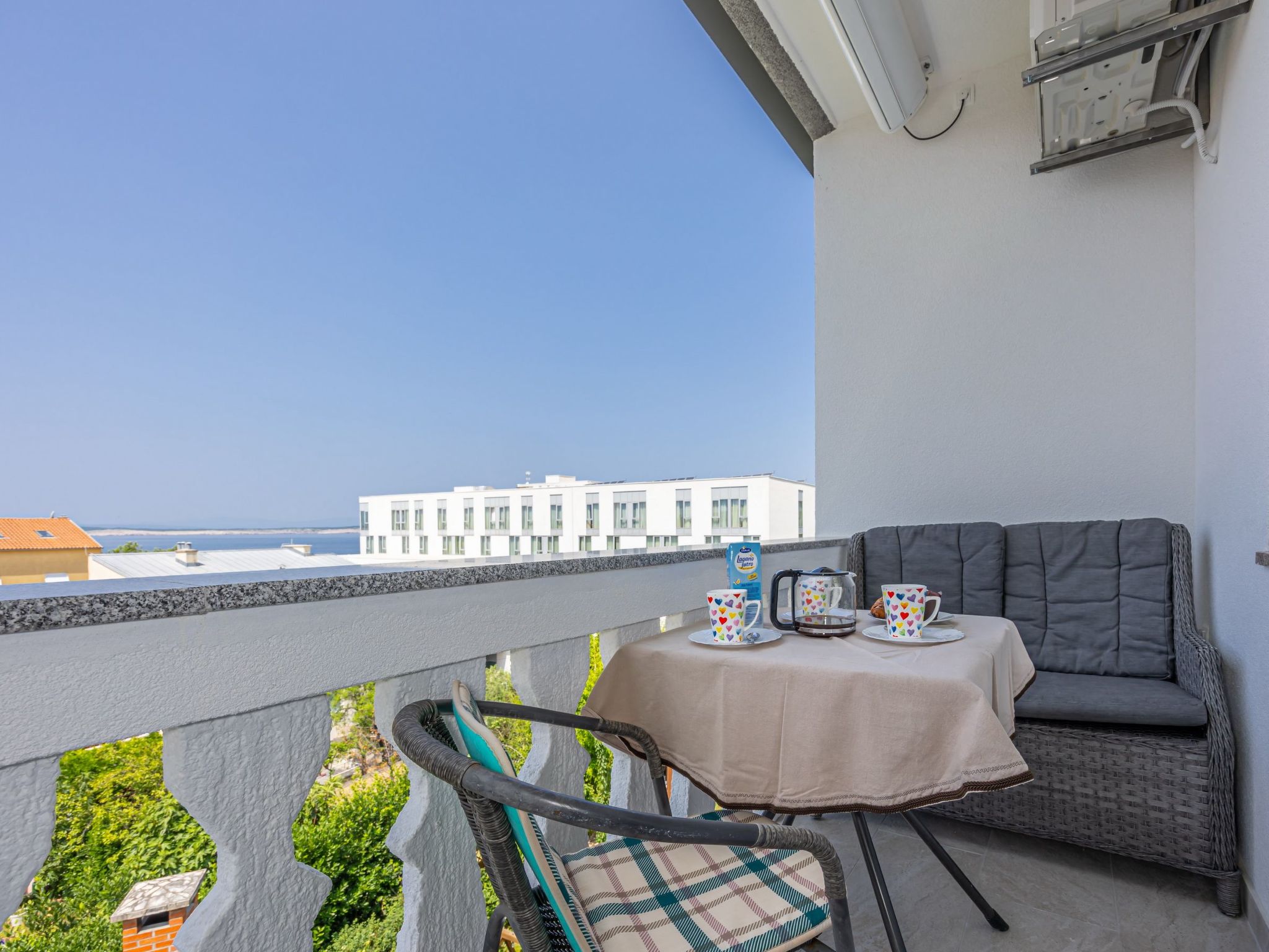 Familienappartement Balkon und Loggia mit Meerblick-Inside