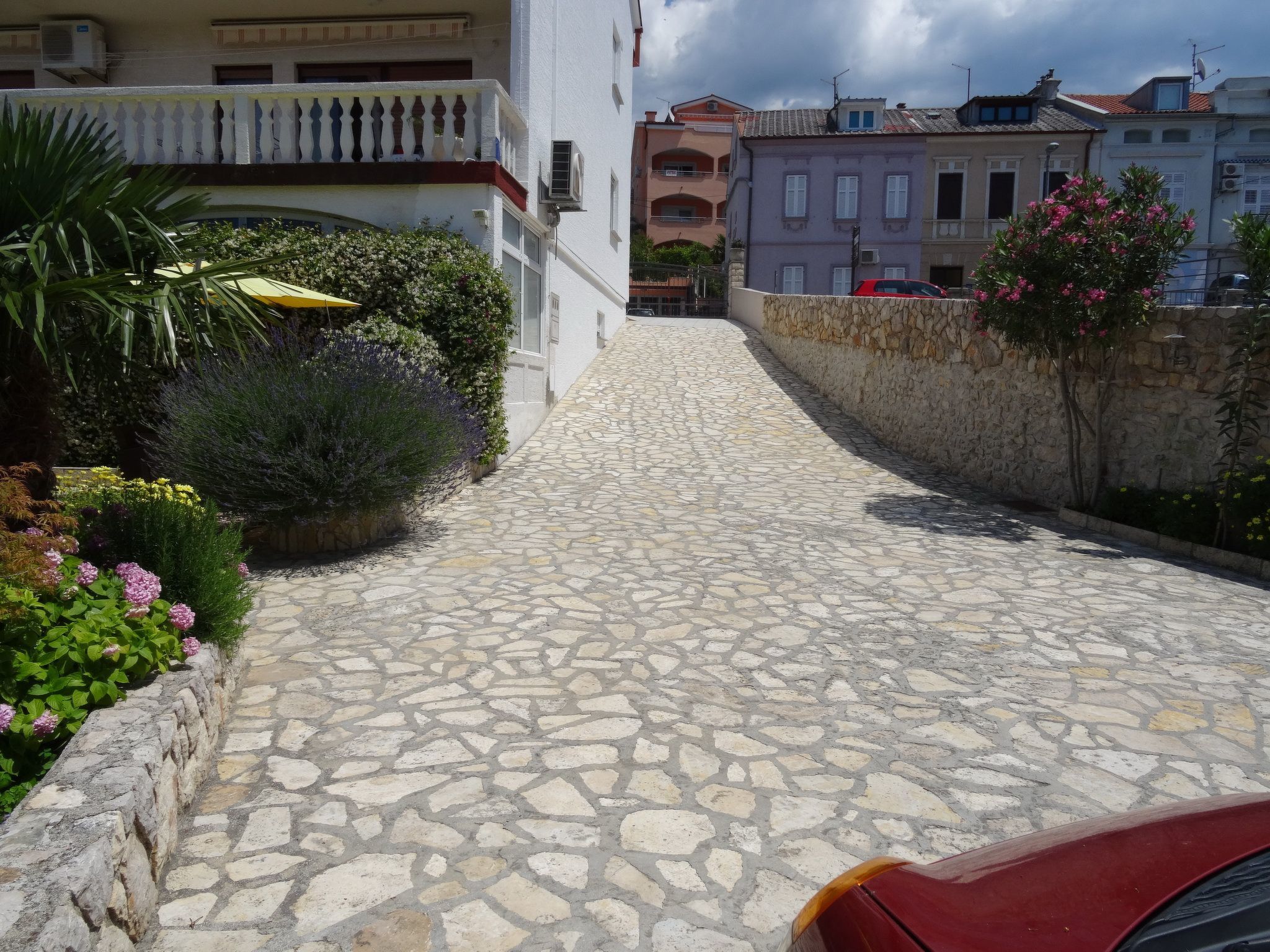 "Luxuswohnung"-Binnen