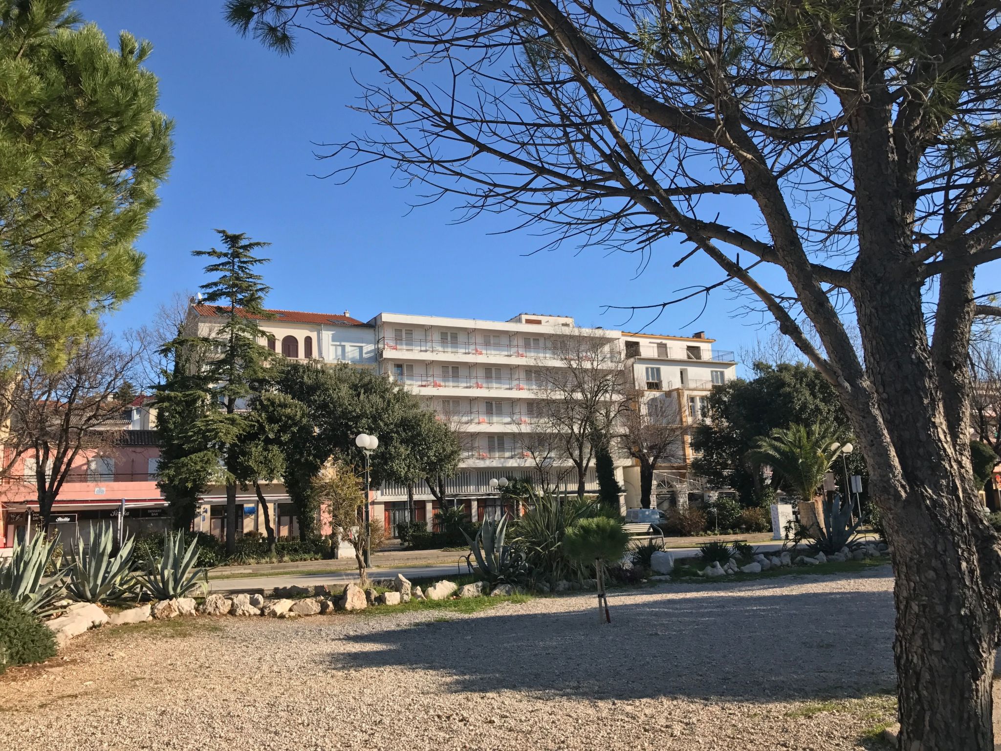 "Luxuswohnung"-Binnen