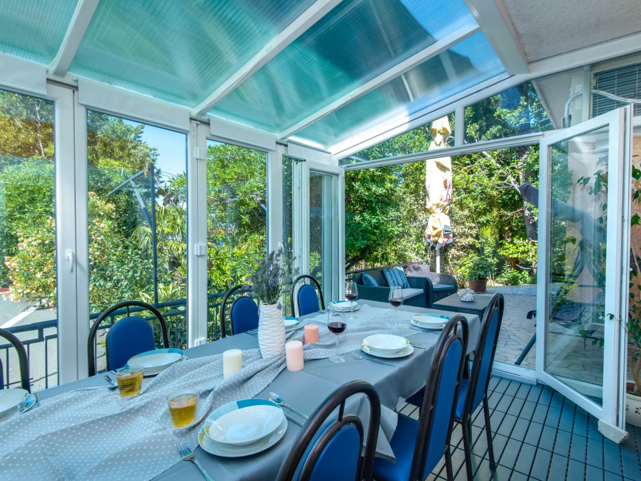 Ferienvilla "Goran" mit Blick auf das Wasser-Dedans