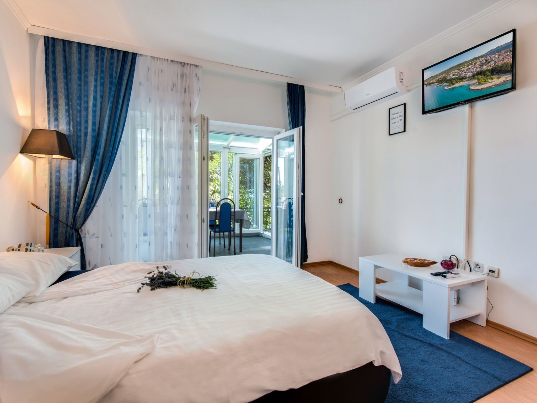 Ferienvilla "Goran" mit Blick auf das Wasser-Dedans