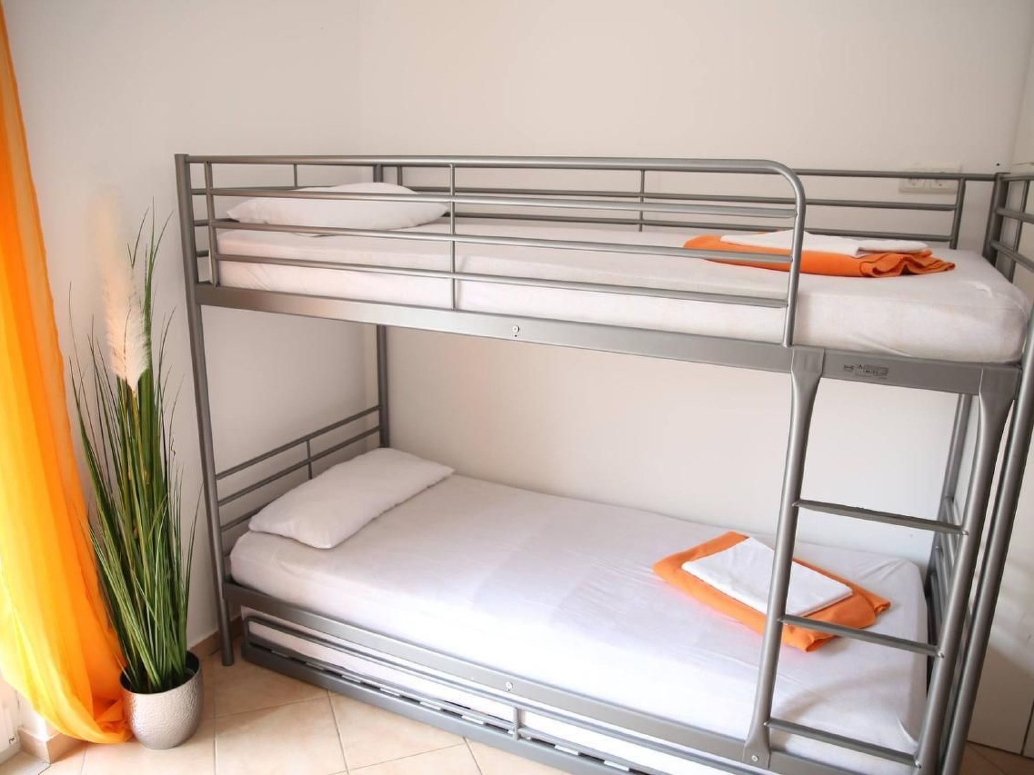 Marica-Image-tags.info